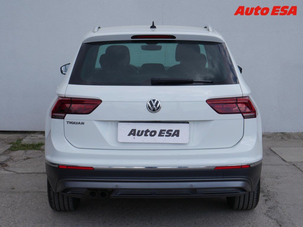 Volkswagen Tiguan, 2.0 TDI,2.maj,ČR,AT,navi - fotka 5
