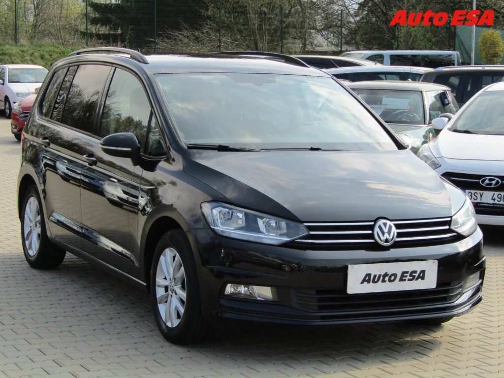 Volkswagen Touran, 2.0 TDi,ČR,masáž,autoAC