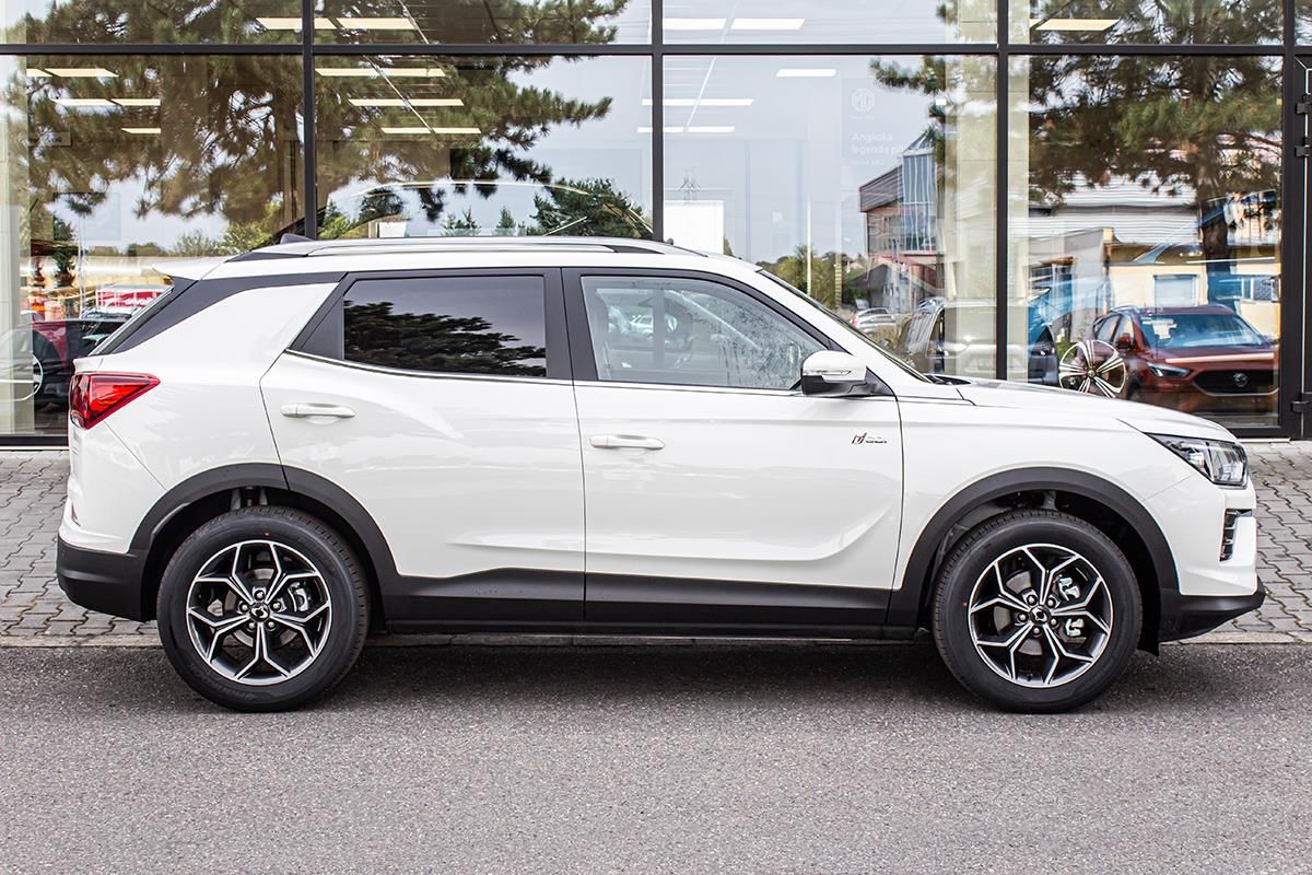 SsangYong Korando, 1,5 GDI AT 2WD STYLE+ ACC - fotka 4