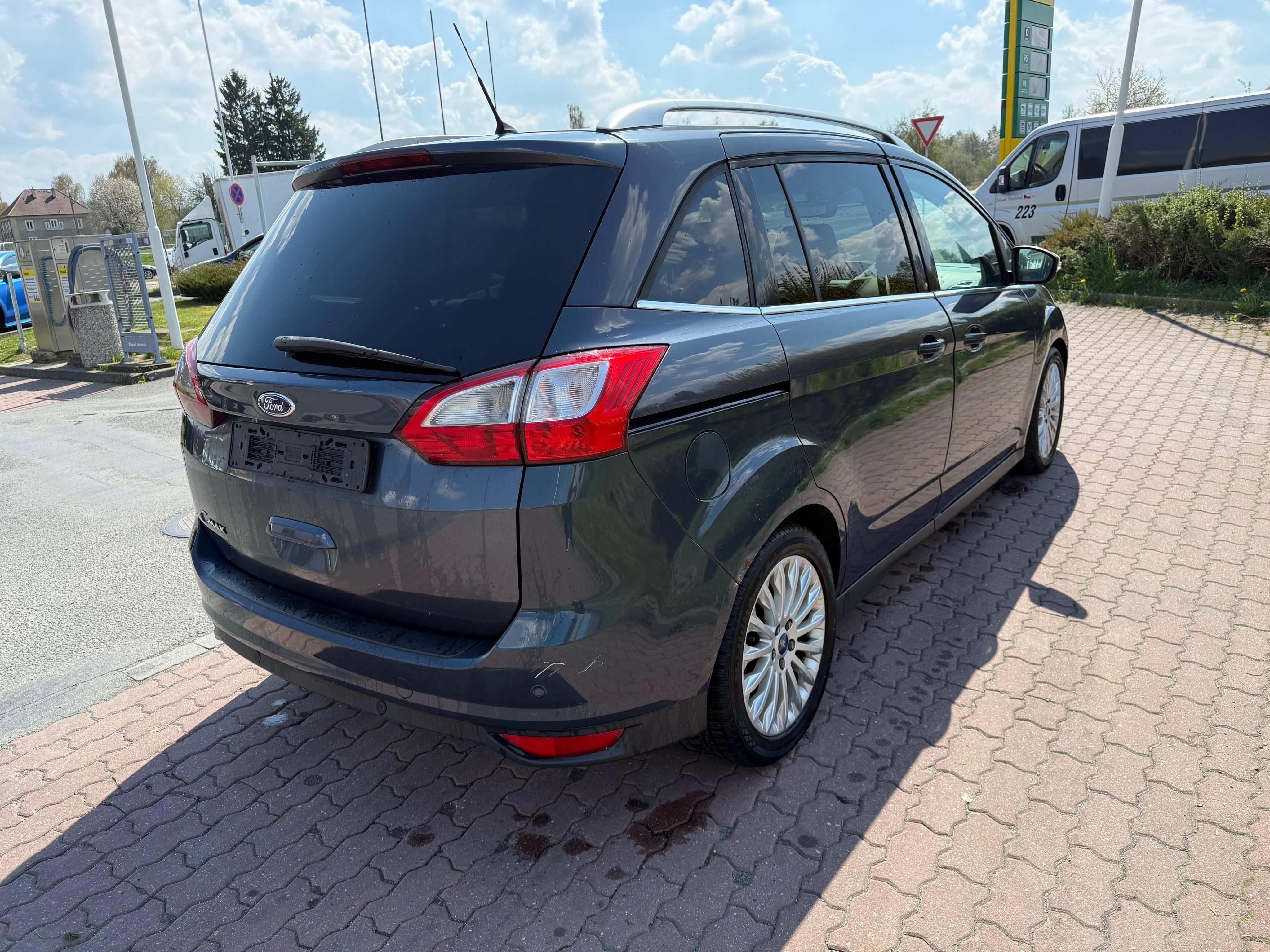 Ford Grand C-MAX, 1,6 TDCi 85 kw.7 míst.2011 - fotka 4
