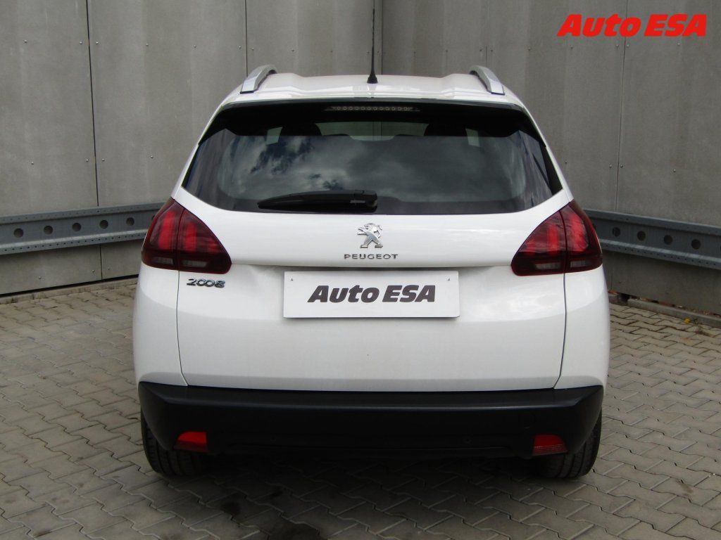 Peugeot 2008, 1.2 PT,ČR,AT - fotka 5