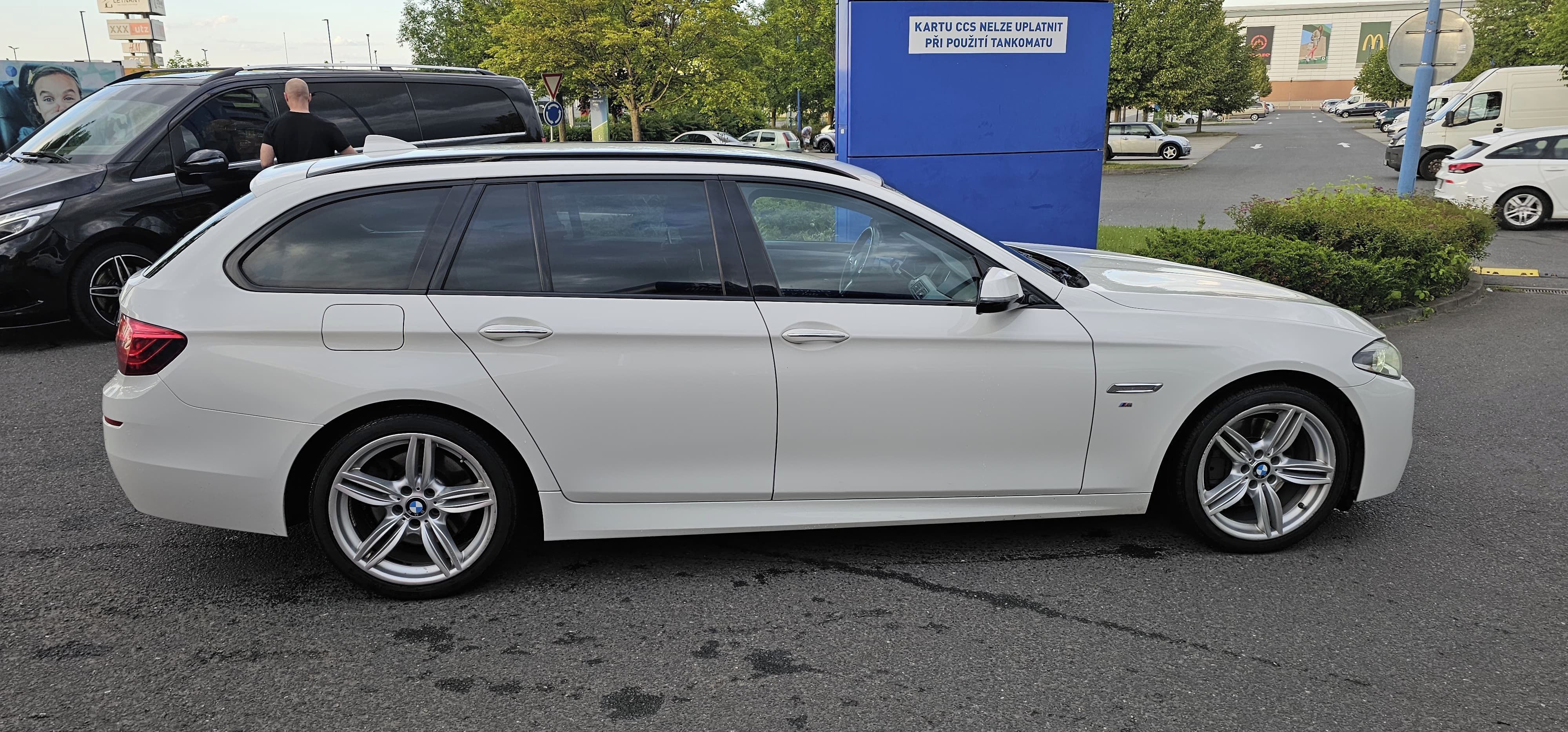 BMW Řada 5, BMW 530XD M-Packet - fotka 4
