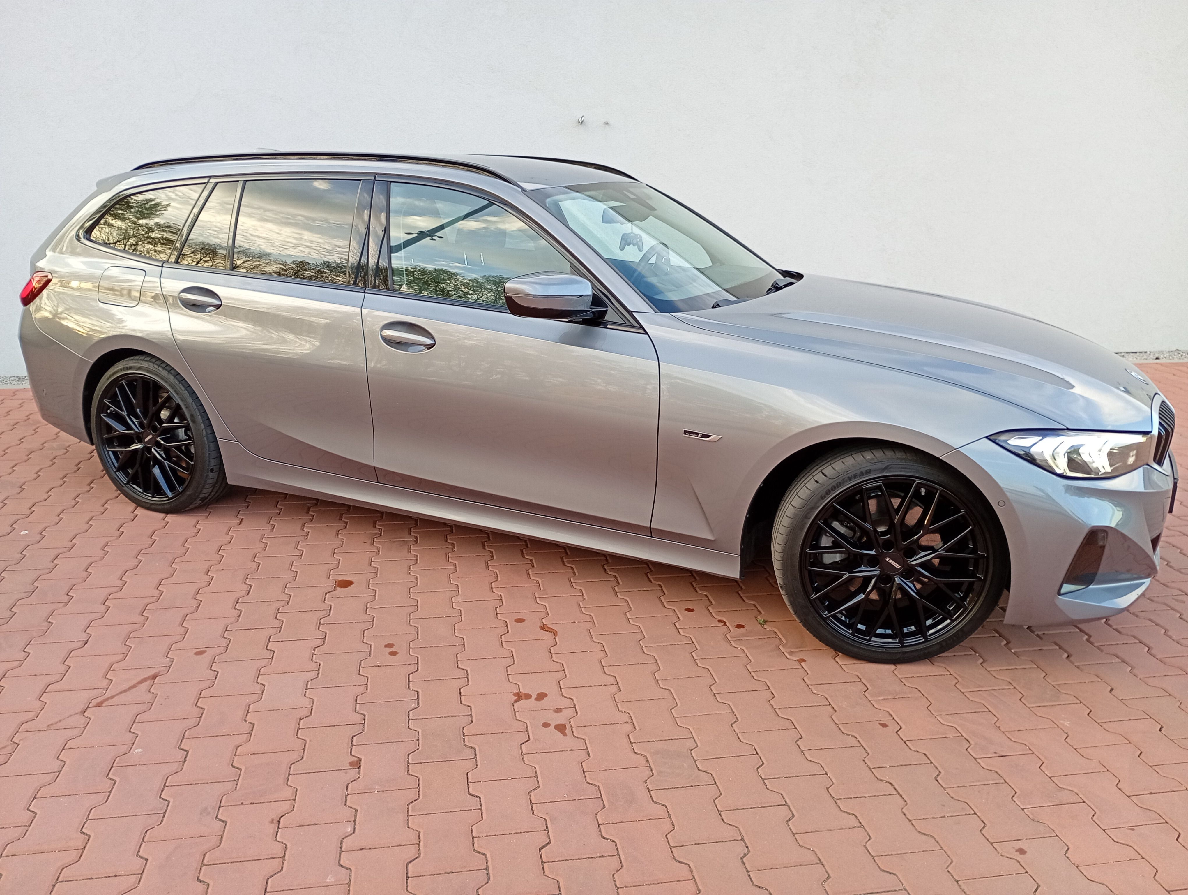 BMW Řada 3, 320,dvojité okna,tažné,HIFI - fotka 4
