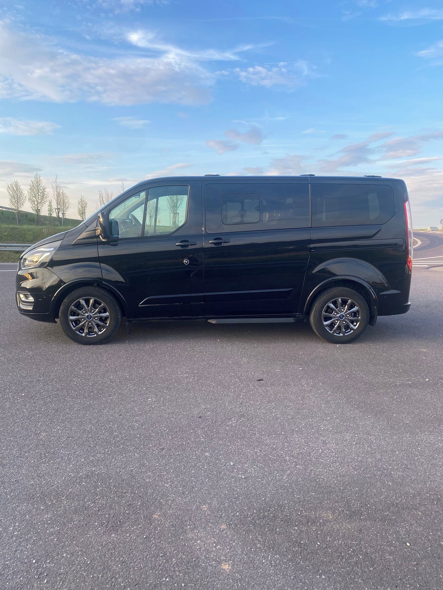 Ford Tourneo Custom, Ford Tourneo Custom 2.0 EcoBlu - fotka 5