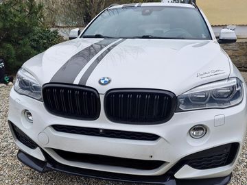 BMW X6 velmi dobrý stav, 2.maj