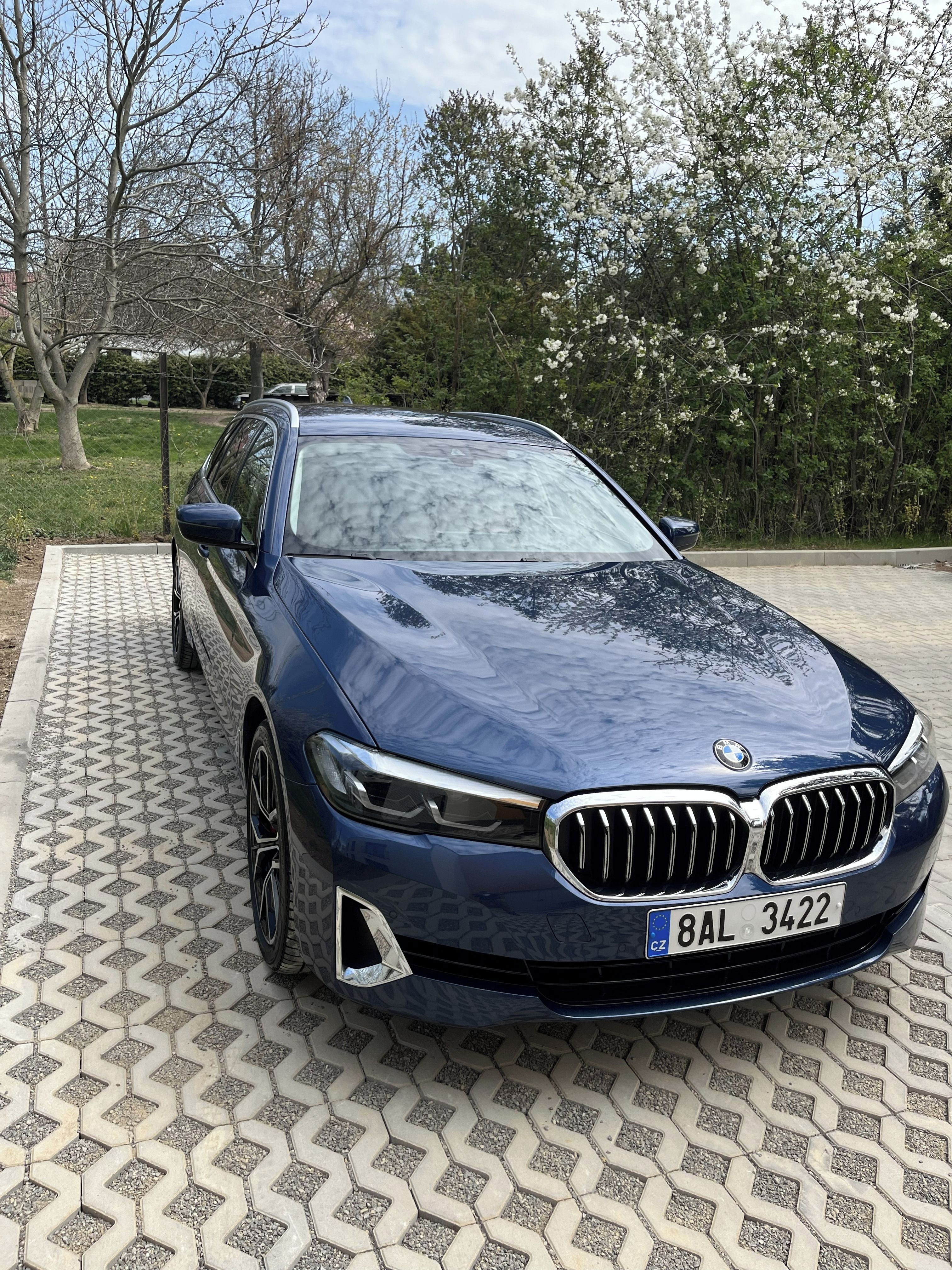 BMW Řada 5, BMW 530d xDrive Luxury Line - fotka 4