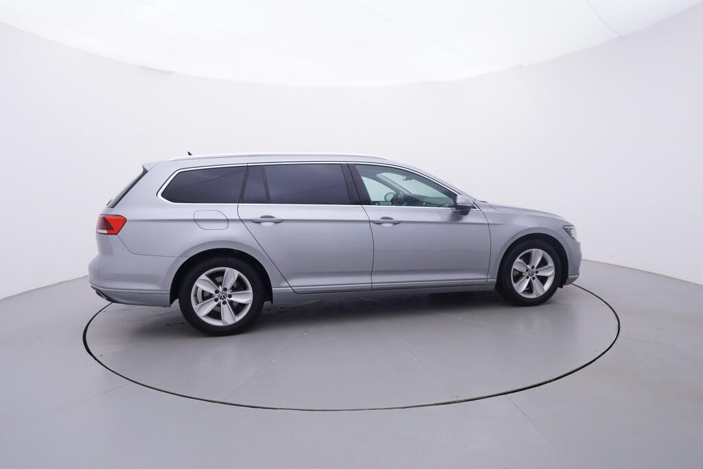 Volkswagen Passat Variant, Elegance 2.0 TDI 110 kW - fotka 6