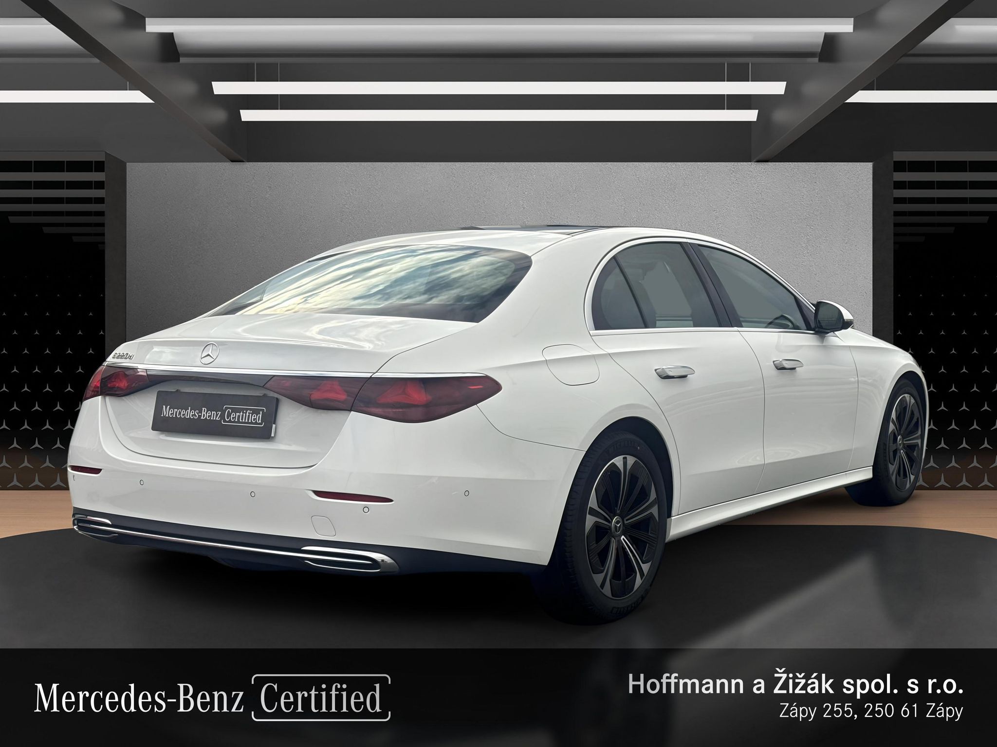 Mercedes-Benz Třídy E, E220d - fotka 5