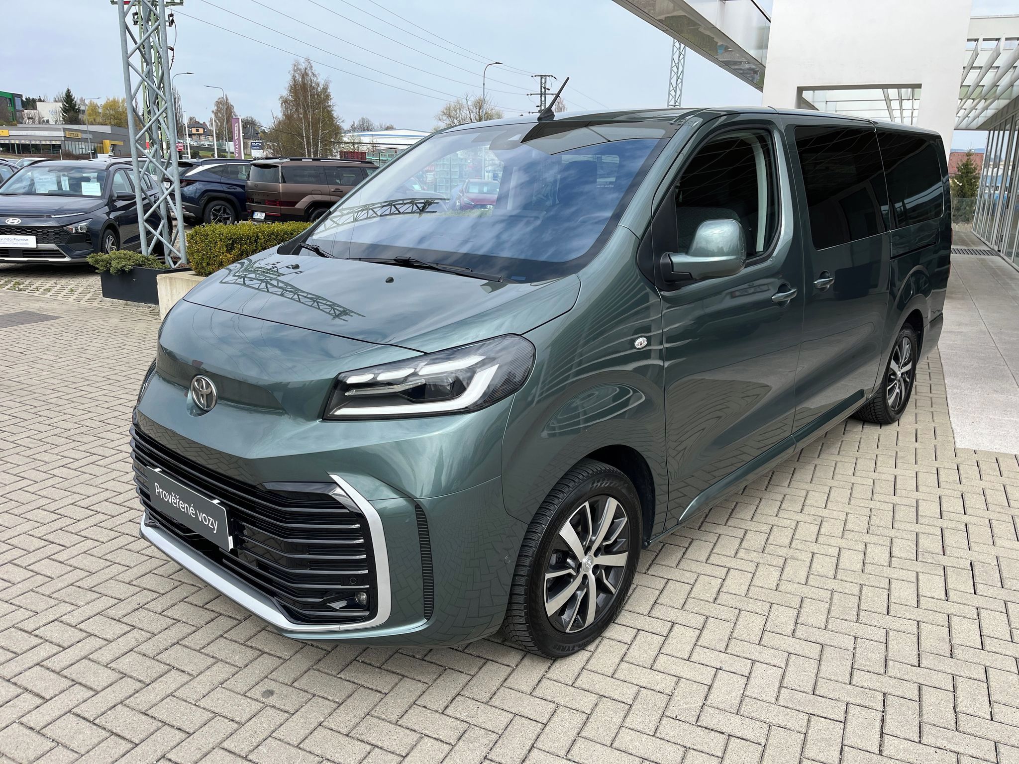 Toyota Proace Verso, 2.0D 140 L2 Family Webasto 8AT - fotka 2