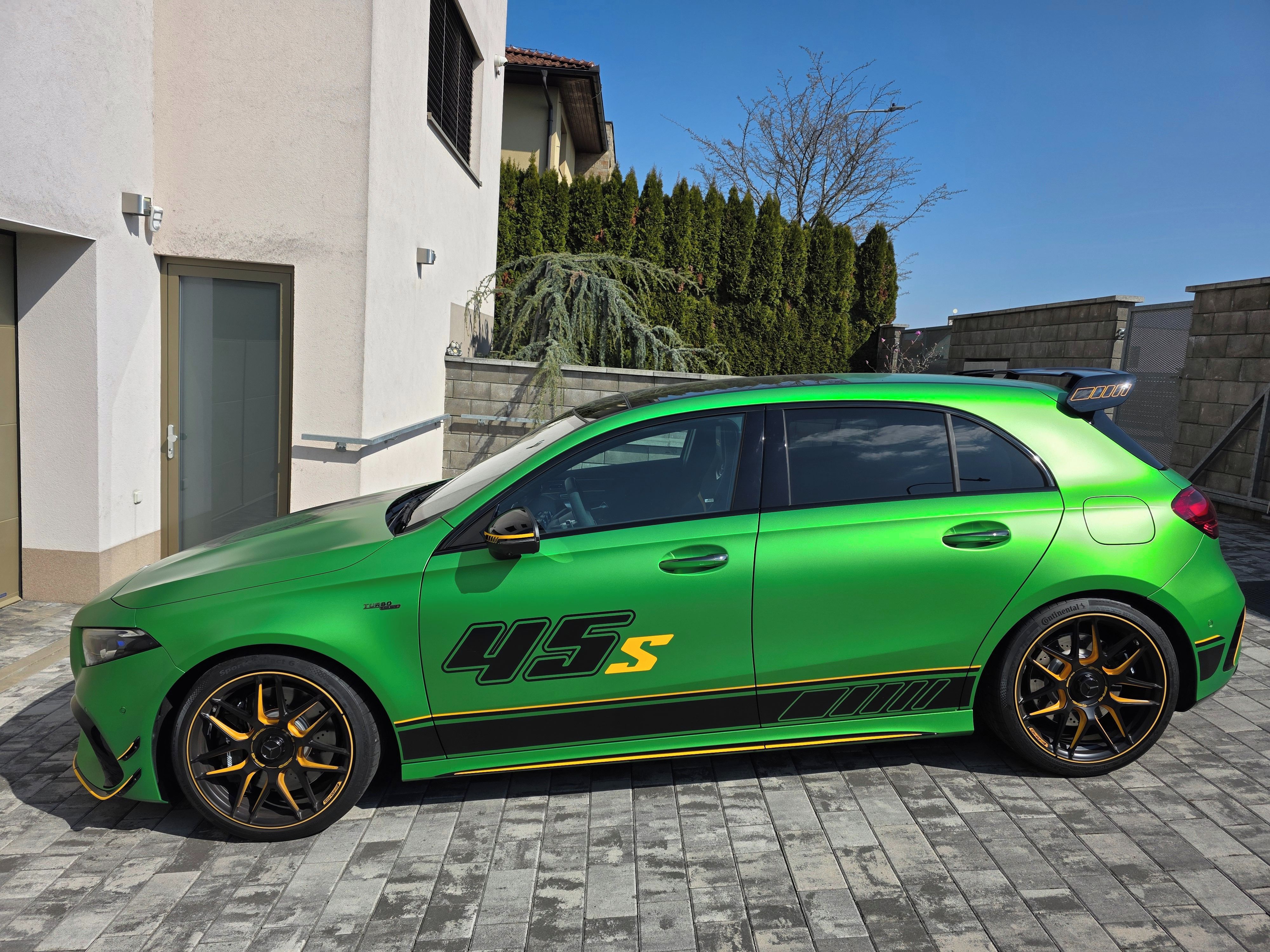 Mercedes-Benz Třídy A, A45S Green Hell Magno Edition - fotka 4
