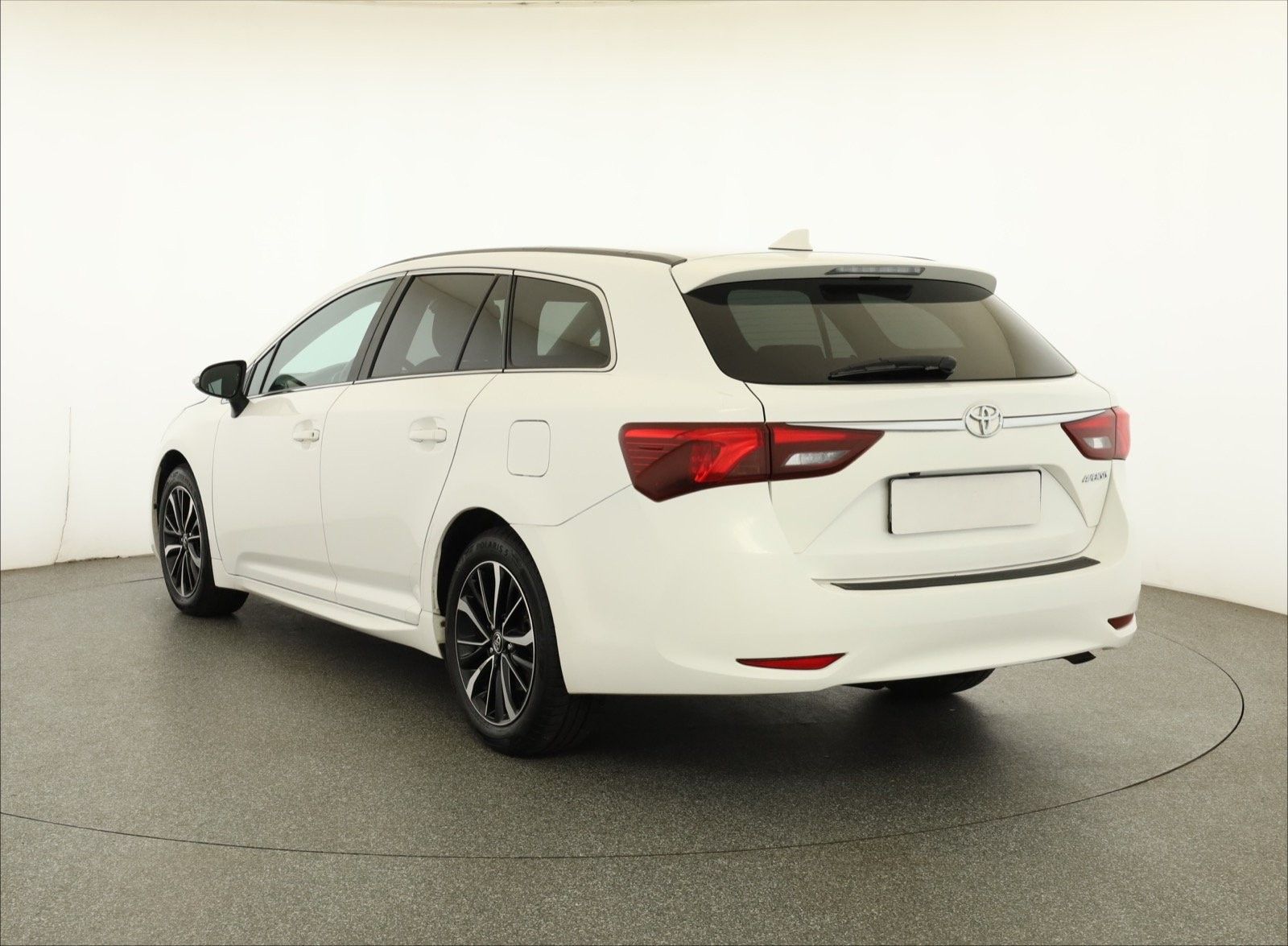 Toyota Avensis, 2.0 D-4D, Automatická klima - fotka 4