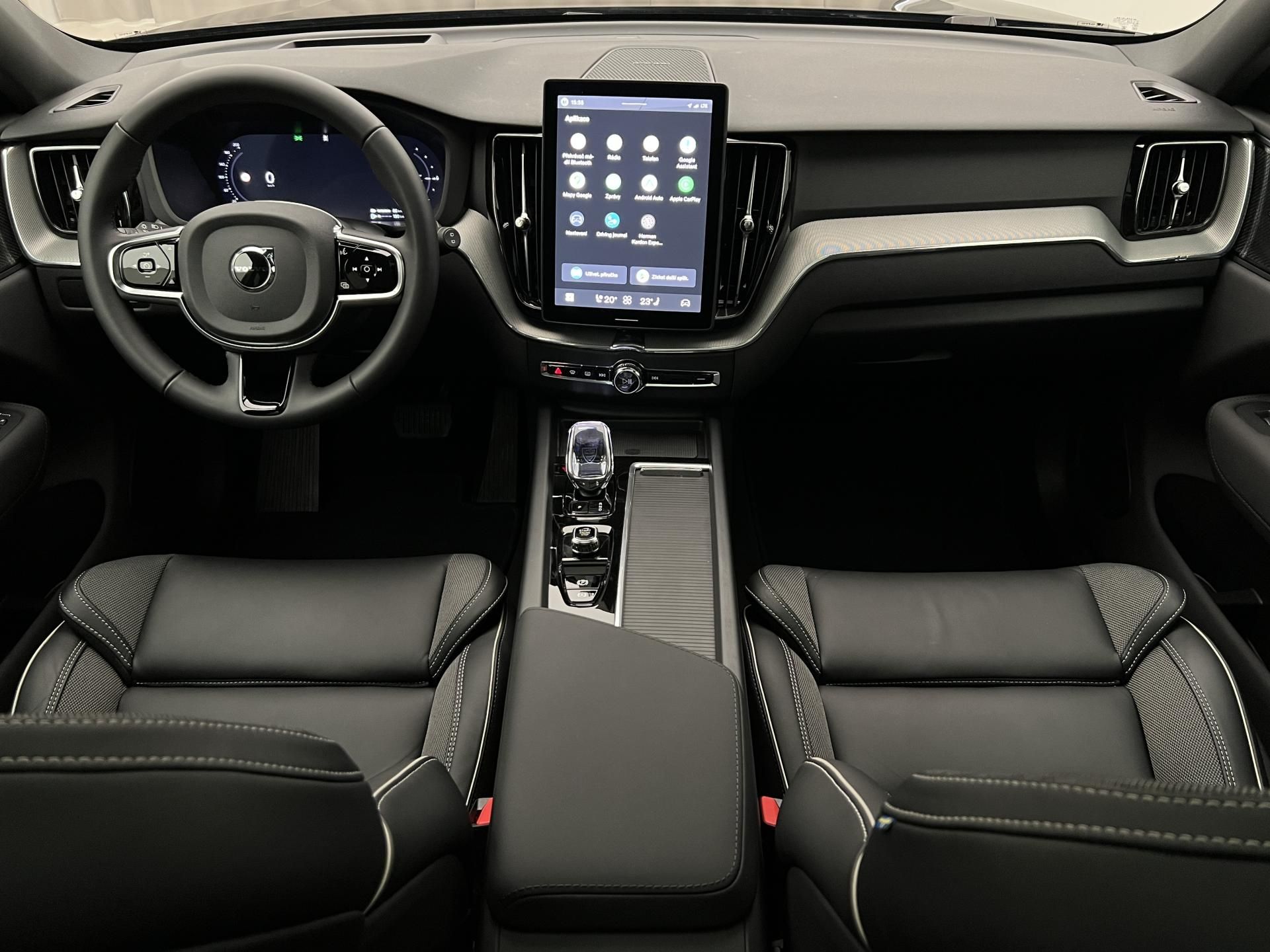 Volvo XC60, T6 AWD RECHARGE BLACK ED. PLUS - fotka 2