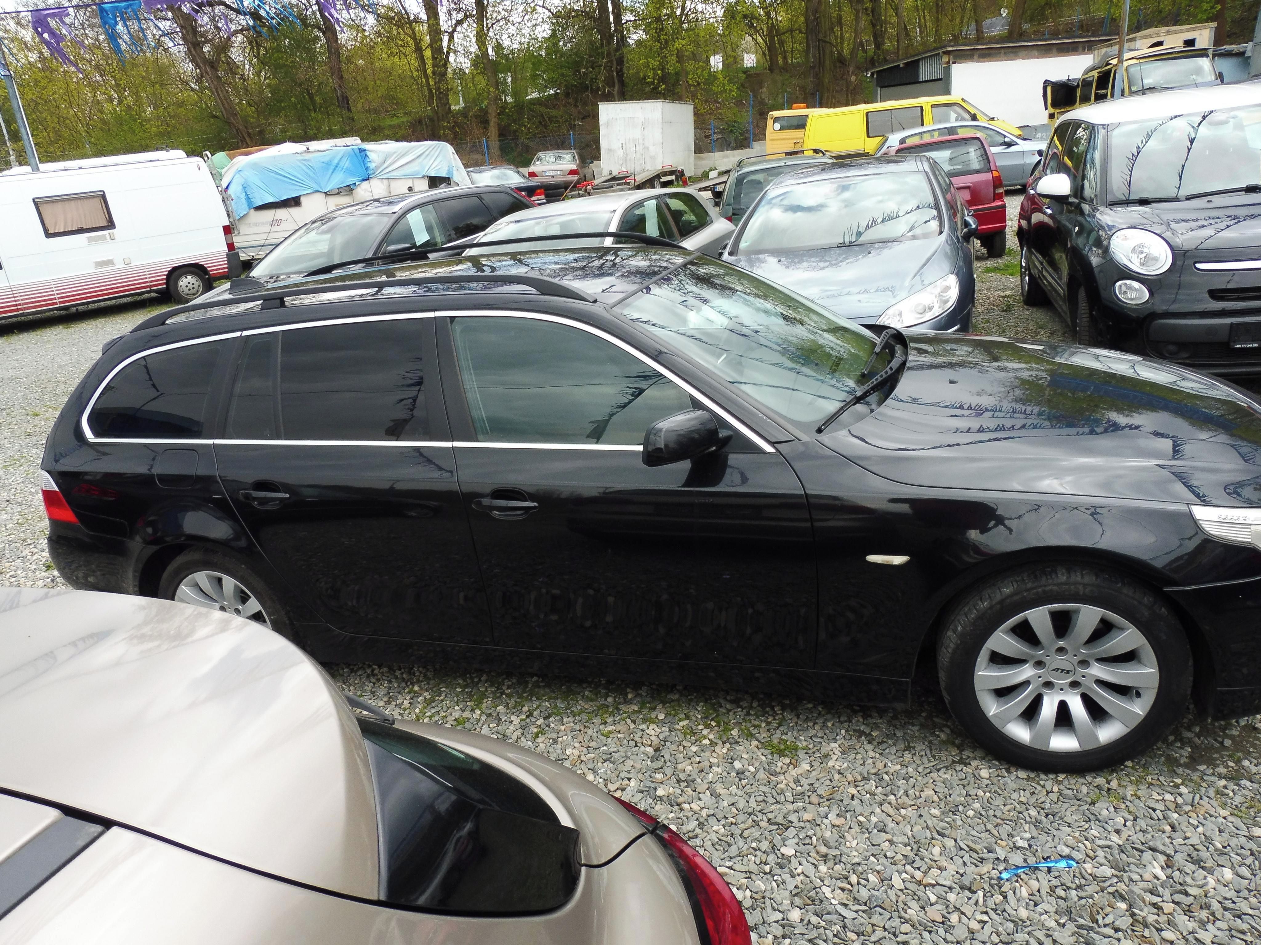 BMW Řada 5, 520 d - fotka 5