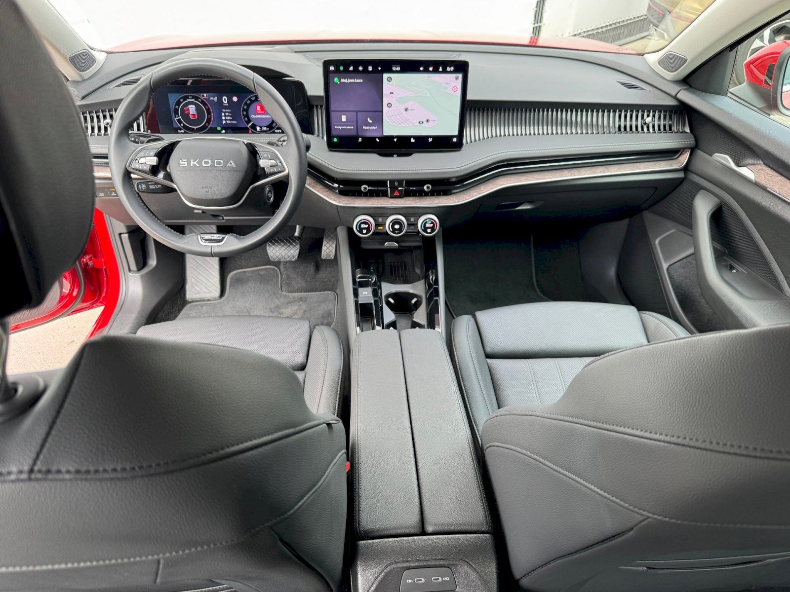 Škoda Superb, Combi DSG 2.0 TDI 110 kW L&K - fotka 5