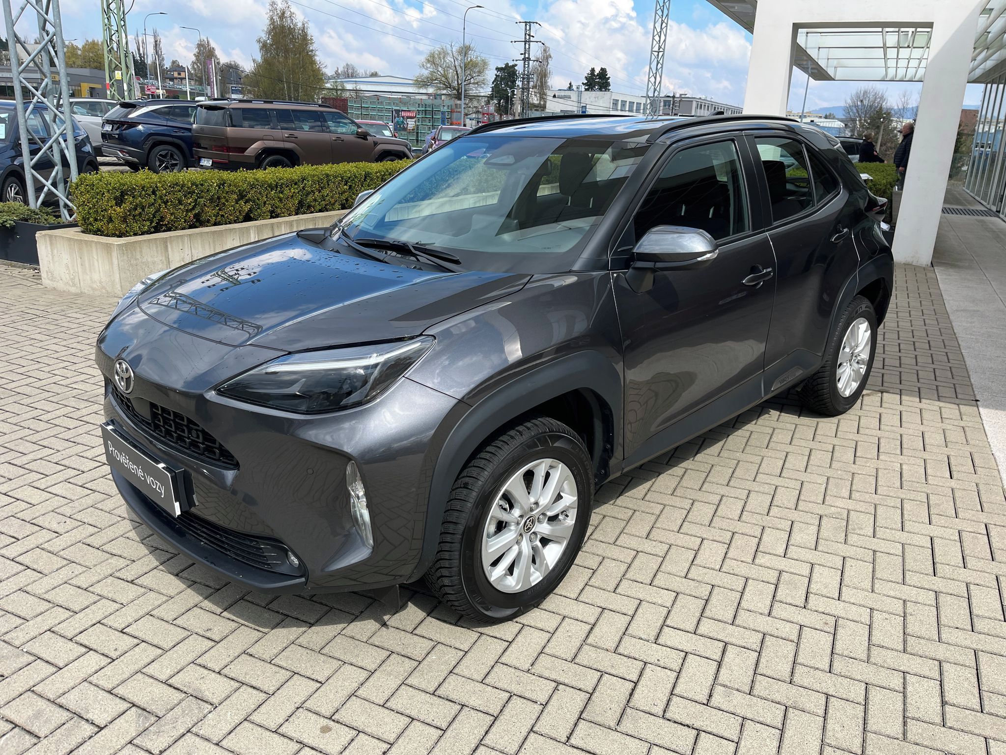 Toyota Yaris Cross, 1.5 Hybrid e-CVT Comfort - fotka 2