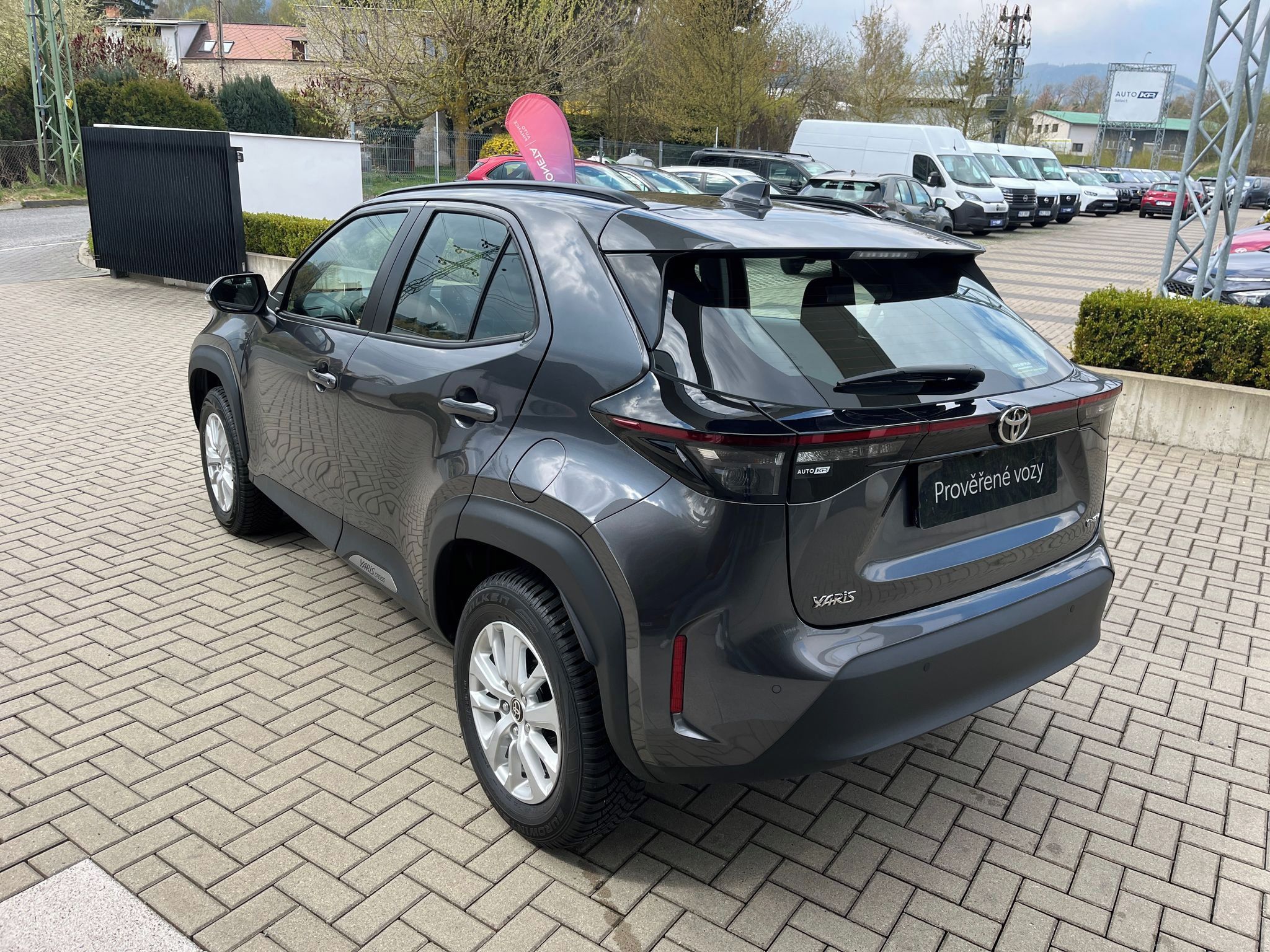 Toyota Yaris Cross, 1.5 Hybrid e-CVT Comfort - fotka 4