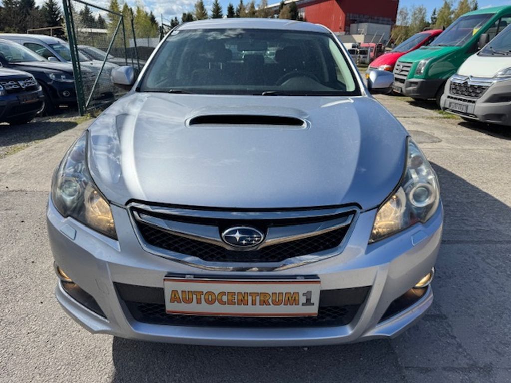 Subaru Legacy, 2,0 TD 4WD 110kW Executive - fotka 3