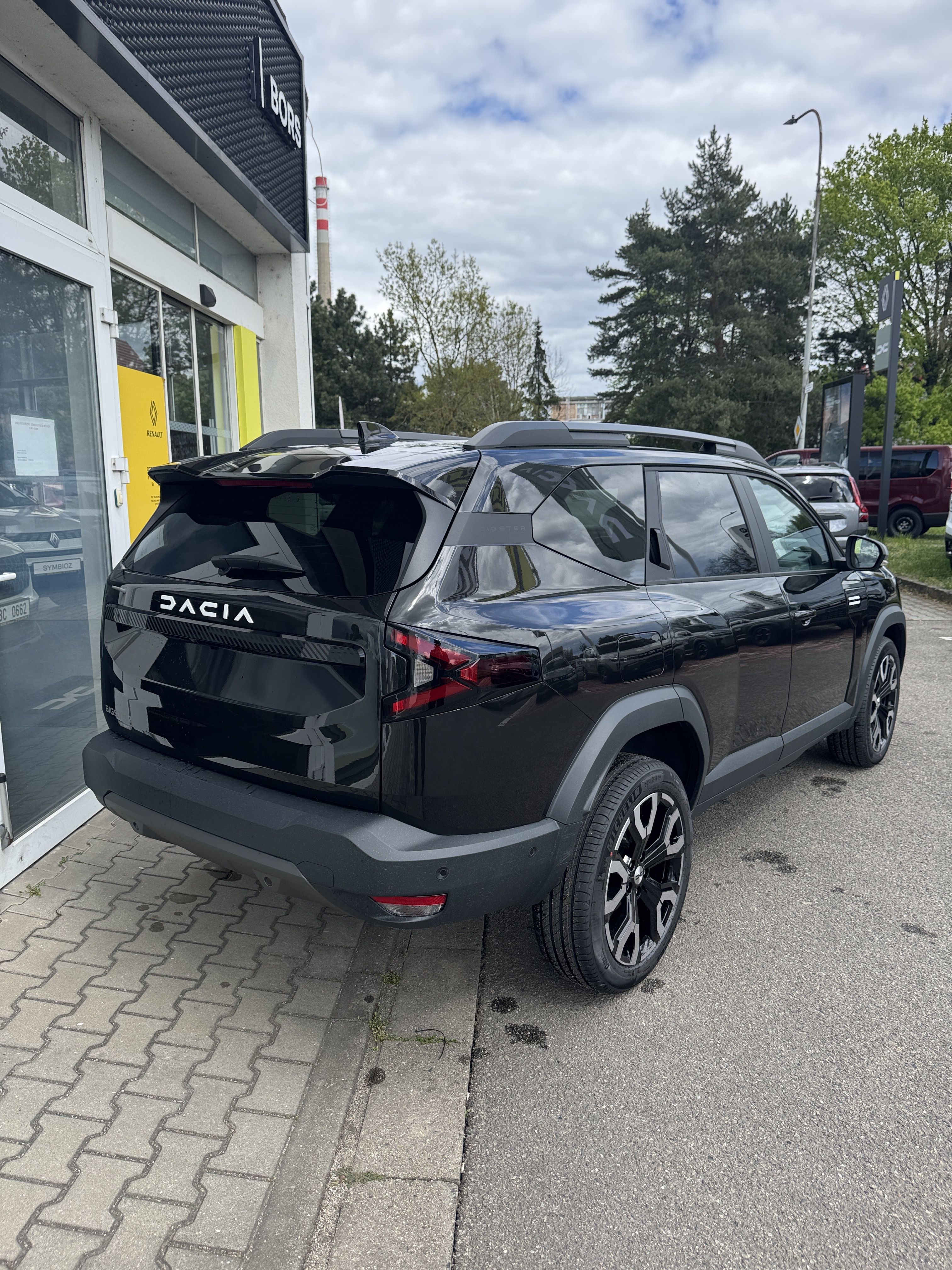 Dacia Bigster, Journey hybrid 155 - fotka 3