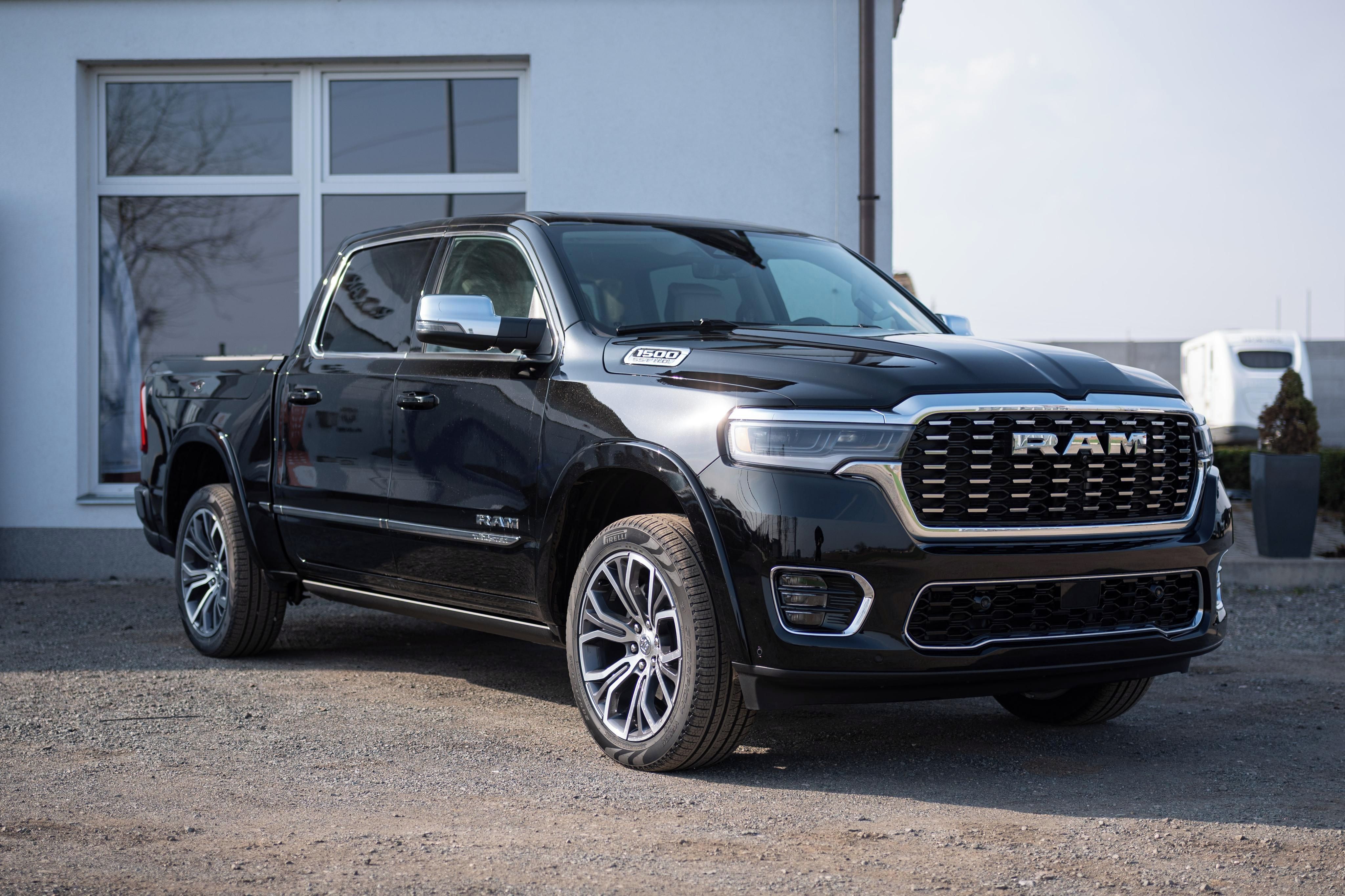 RAM 1500, Tungsten 3.0 V6 Crew Cab - fotka 2