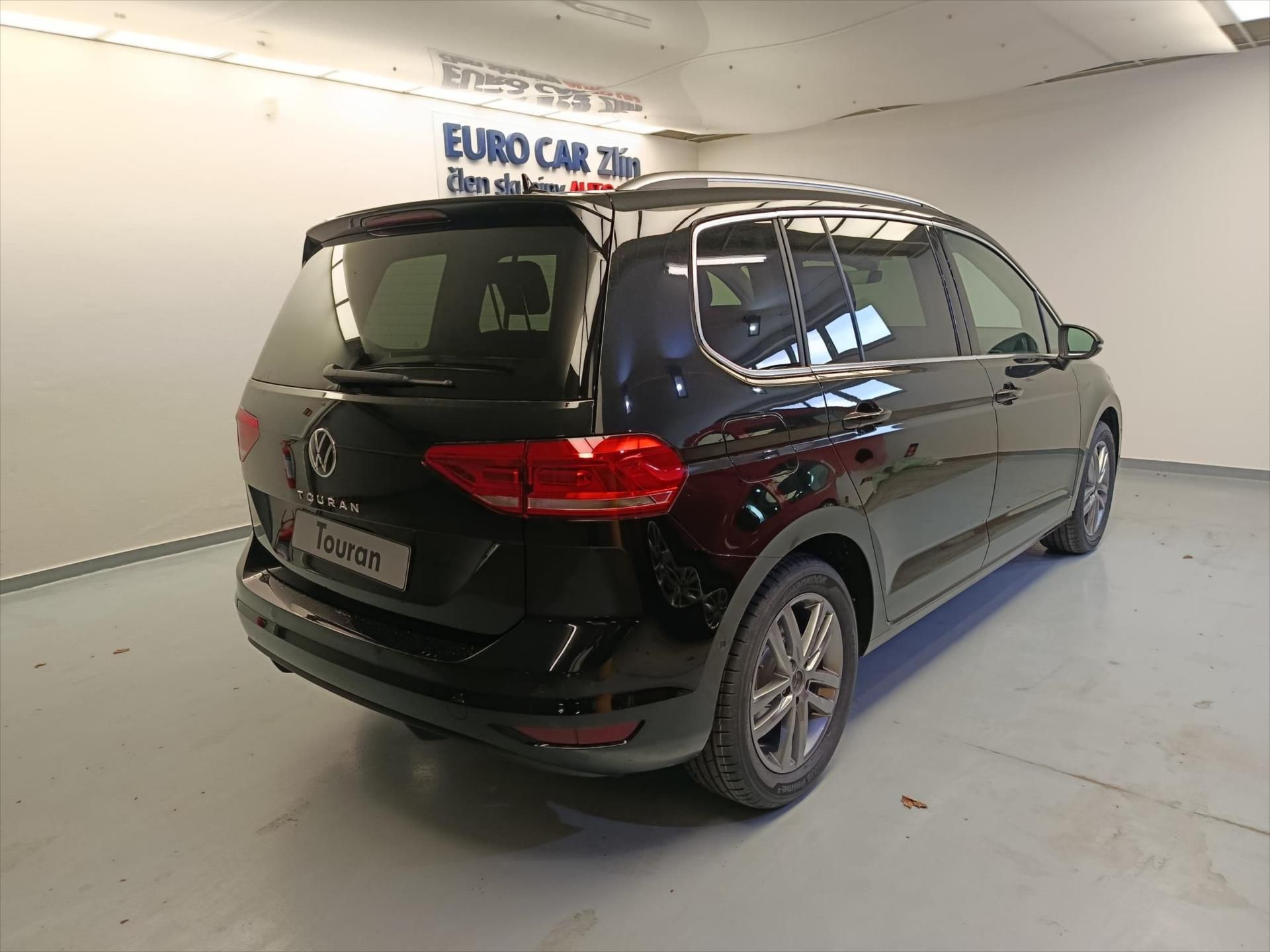 Volkswagen Touran, 1,5 People TSI 110kW - fotka 6