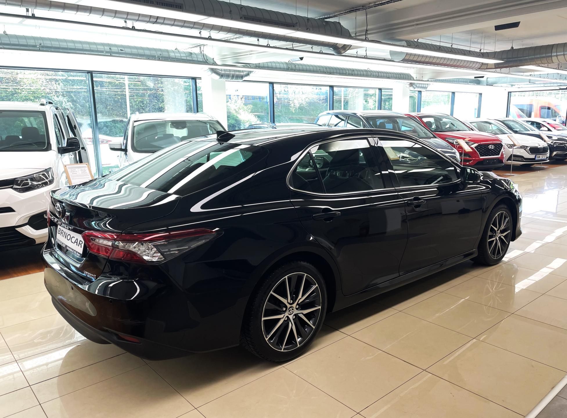 Toyota Camry, 2.5 Hybrid Executive, ČR,1.MAJ - fotka 6