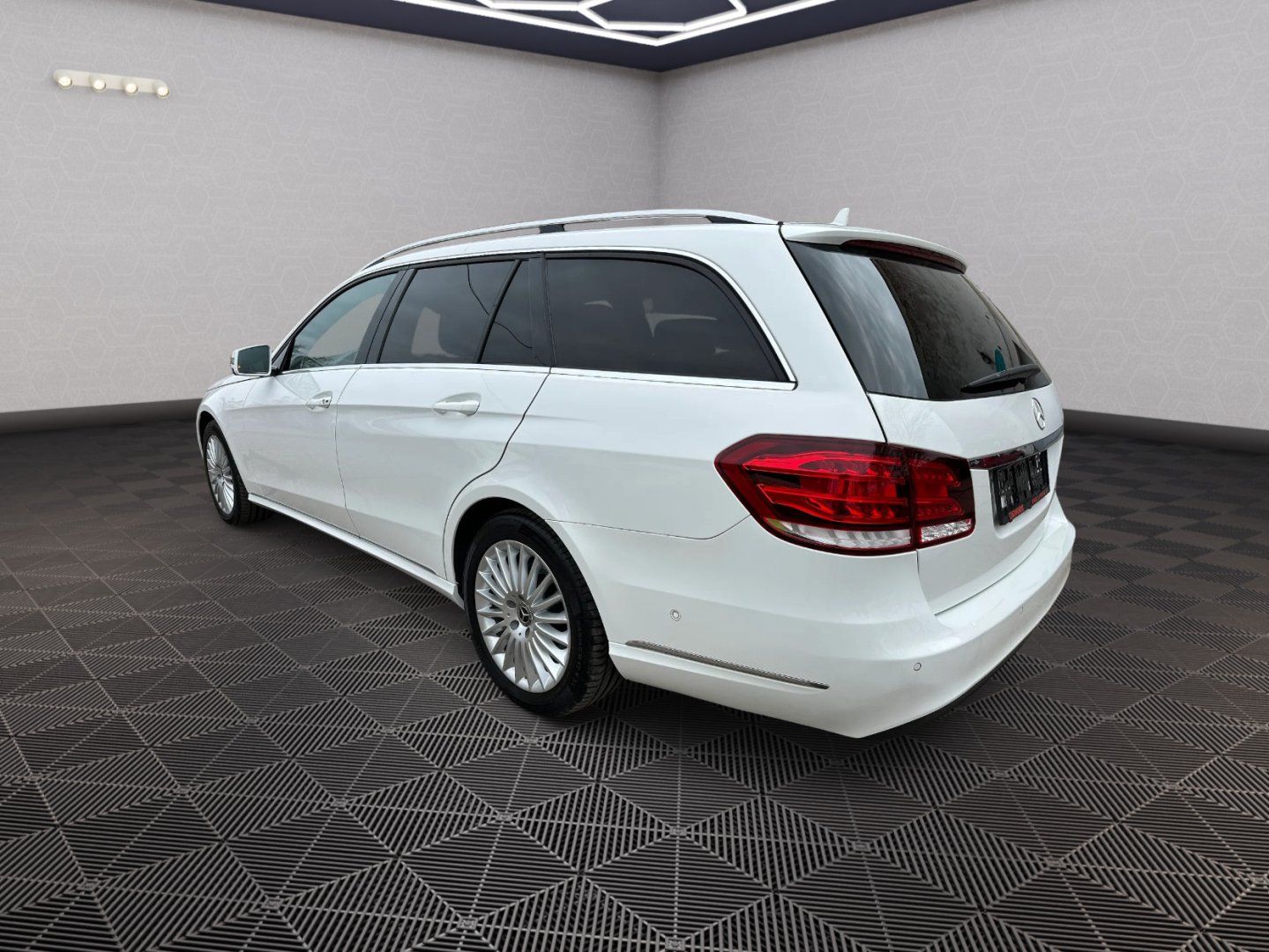 Mercedes-Benz Třídy E, 350CDI 4Matic Elegance - fotka 5
