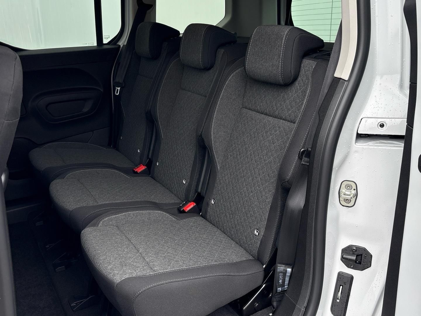 Opel Combo, 1.5CDTi 130k 96kW Elegance Plu - fotka 6
