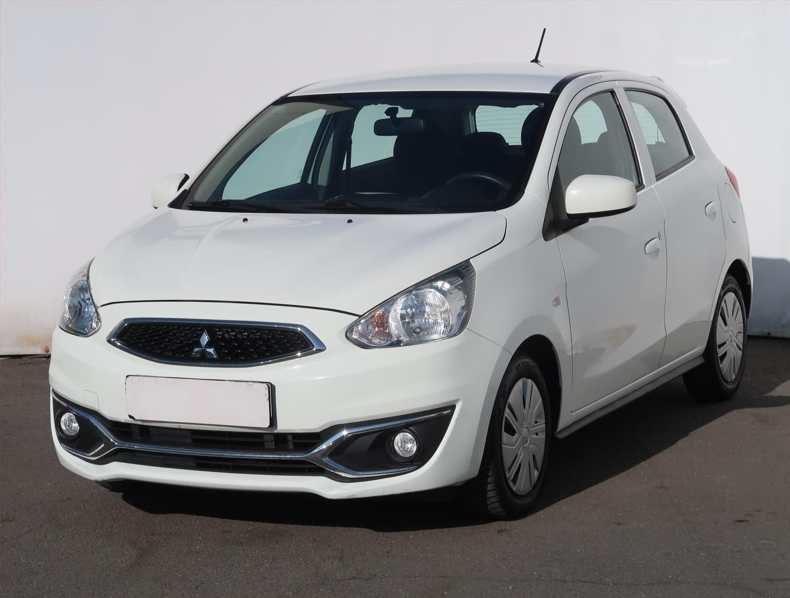 Mitsubishi Space Star, 1.0 MIVEC, Klima, El. okna - fotka 2