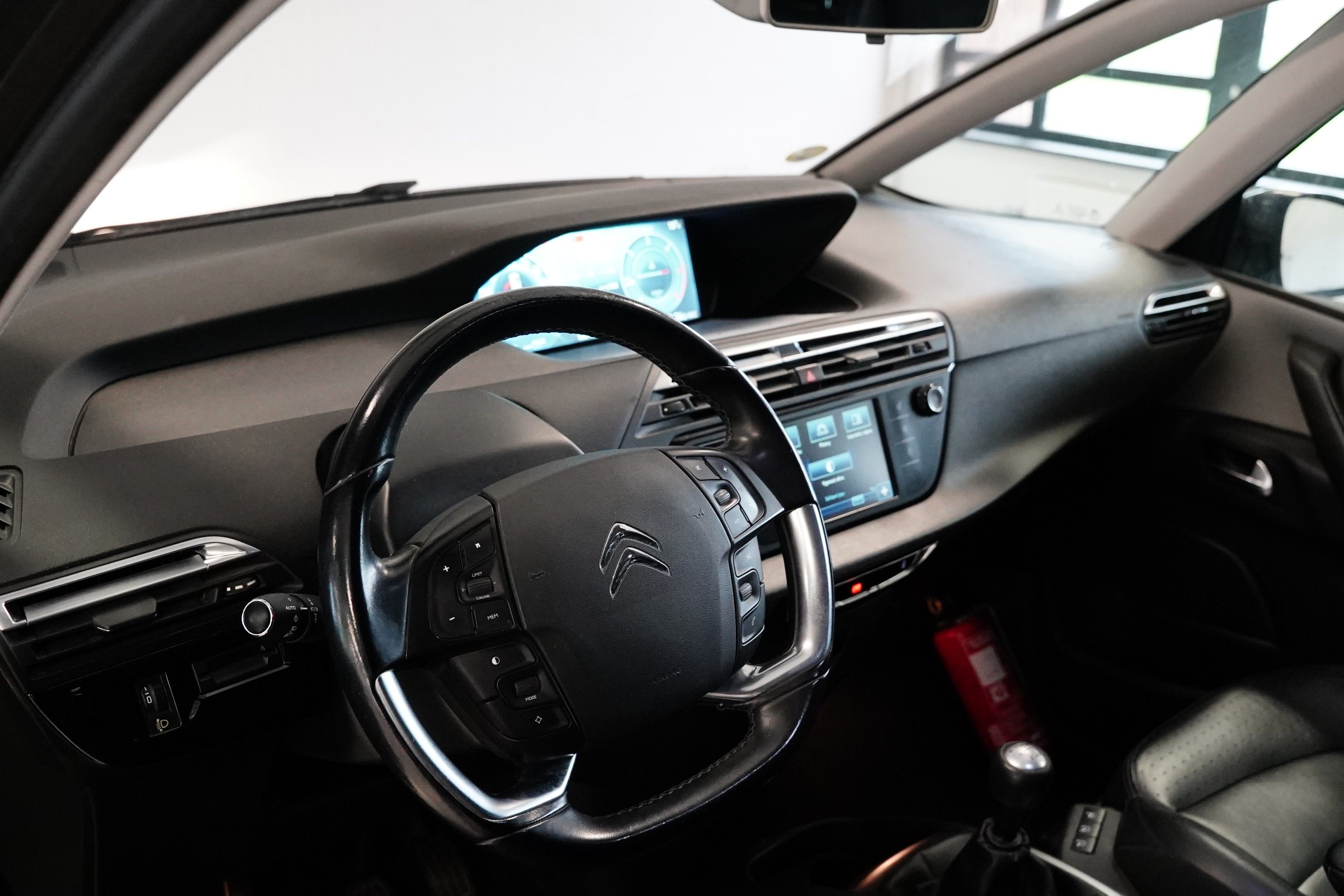 Citroën Grand C4 Picasso, 2.0 Blue-HDi 110 kW Selection - fotka 6