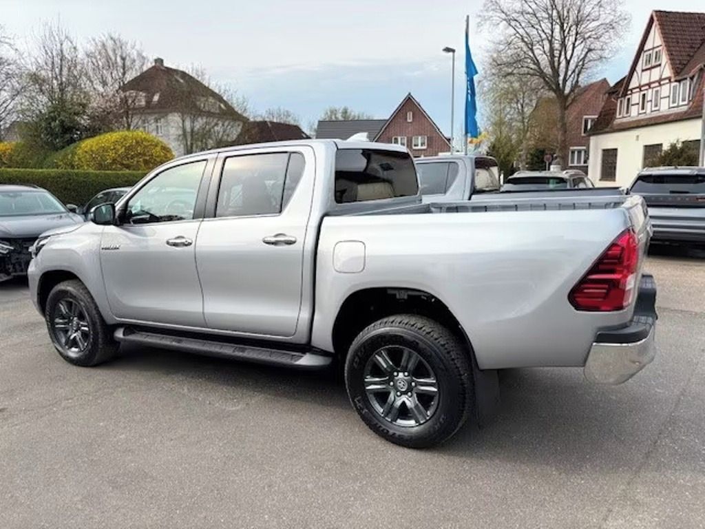Toyota Hilux, 2.4 Double Cab 4x4*Kamera* - fotka 4