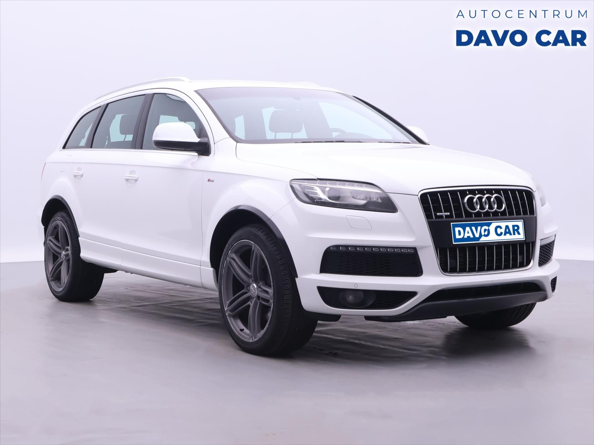 Audi Q7, 3,0 TDI 180kW S-LINE CZ 7 Míst
