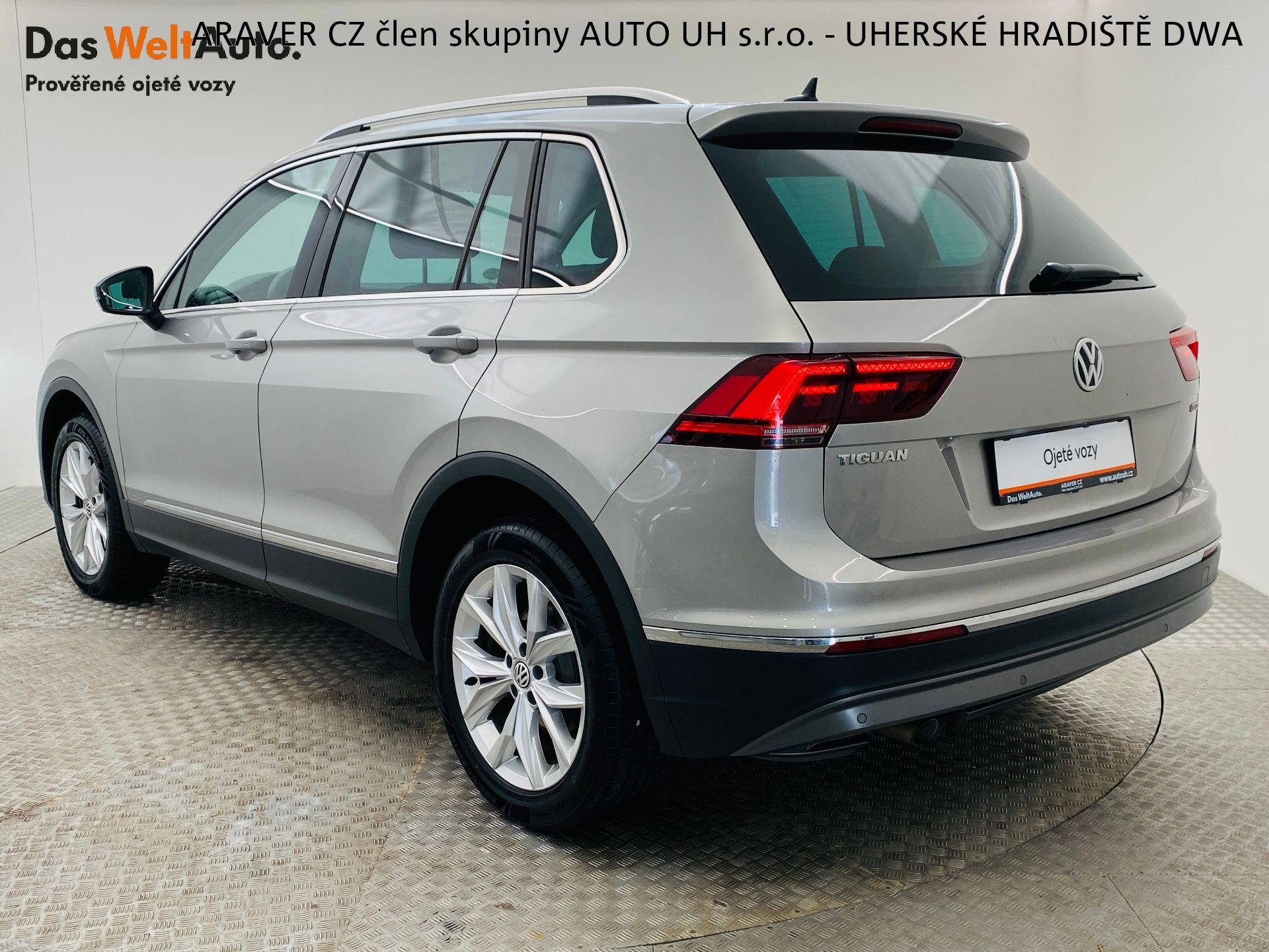 Volkswagen Tiguan, 2.0 TDI DSG 4x4 Highline - fotka 2