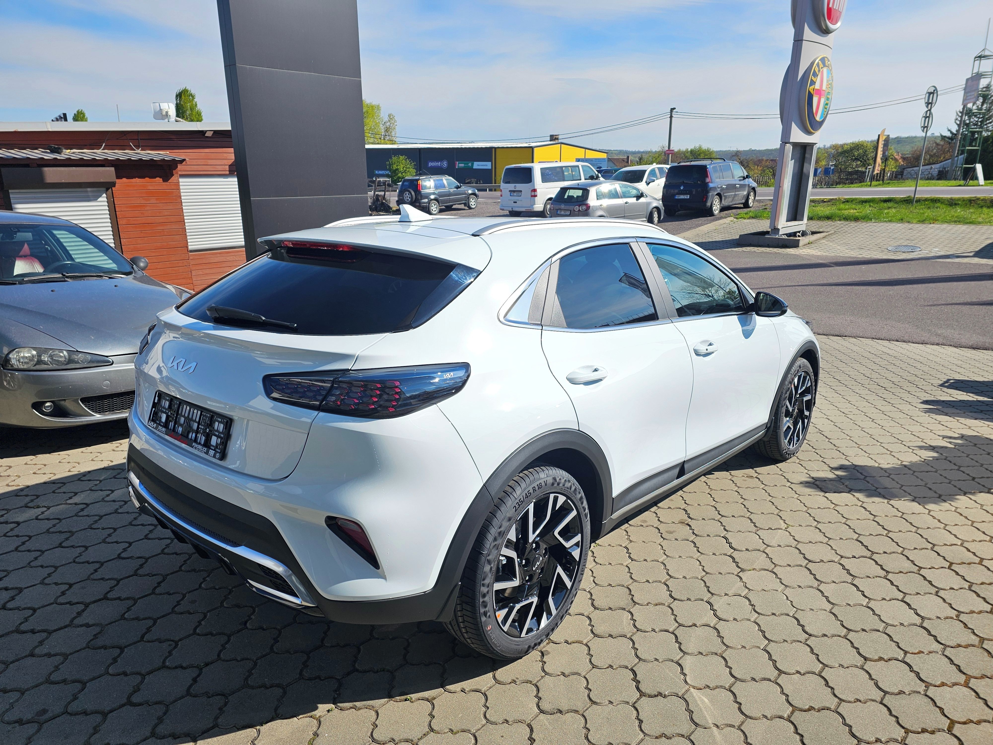 Kia XCee´d, 1,6 T-GDi Steel Edition - fotka 5