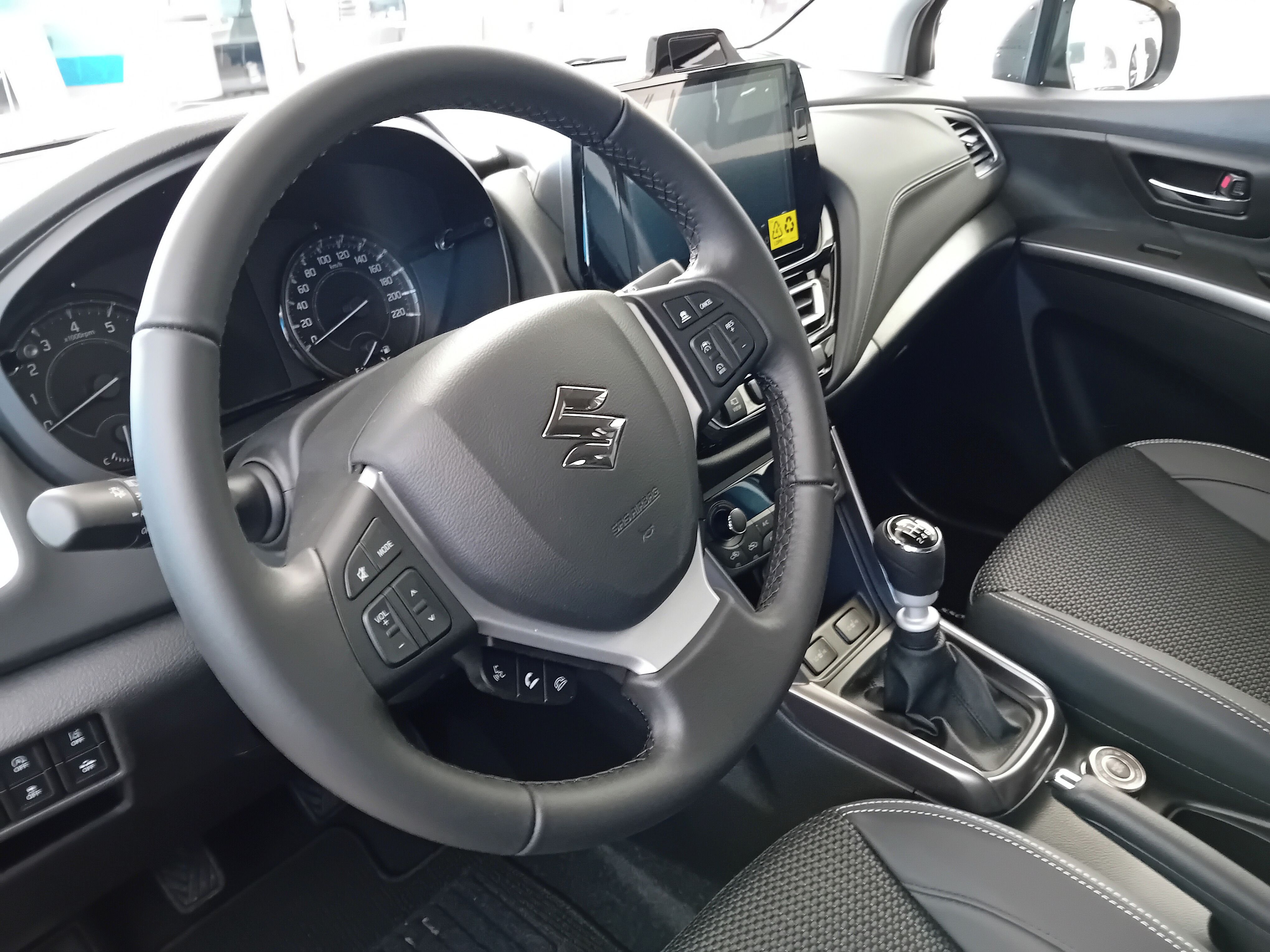 Suzuki S-Cross, 1.4 Elegance 4x4 Hybrid - fotka 3