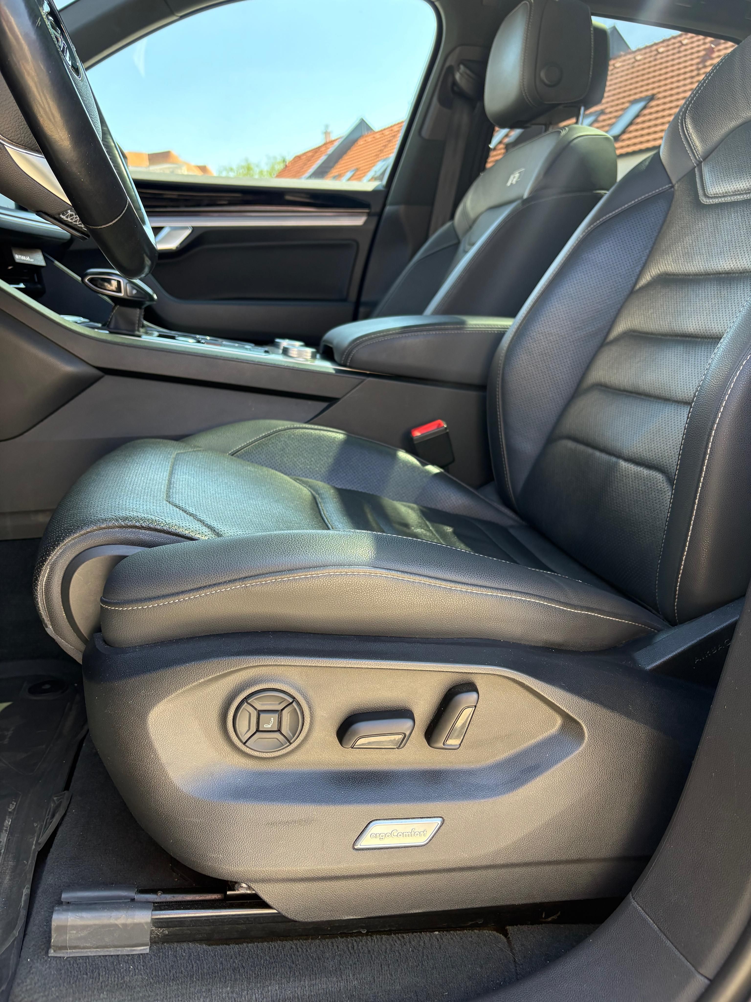 Volkswagen Touareg, 3.0 V6 210 kw R-line - fotka 6