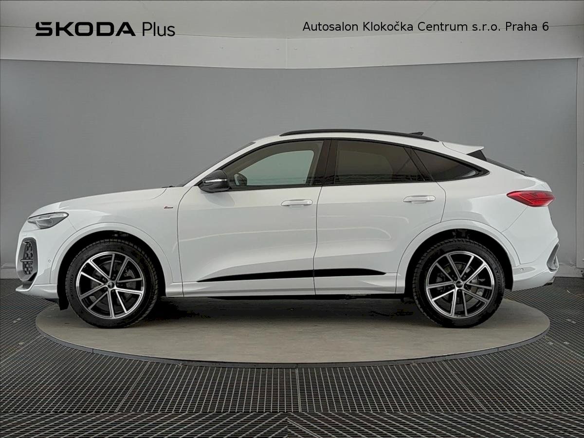 Audi Q5, TDI150 kW S-line Quattro 7STR - fotka 3
