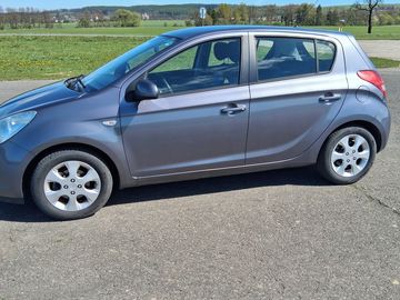 1.4i74KW KLIMA  TAŽNĚ ABS