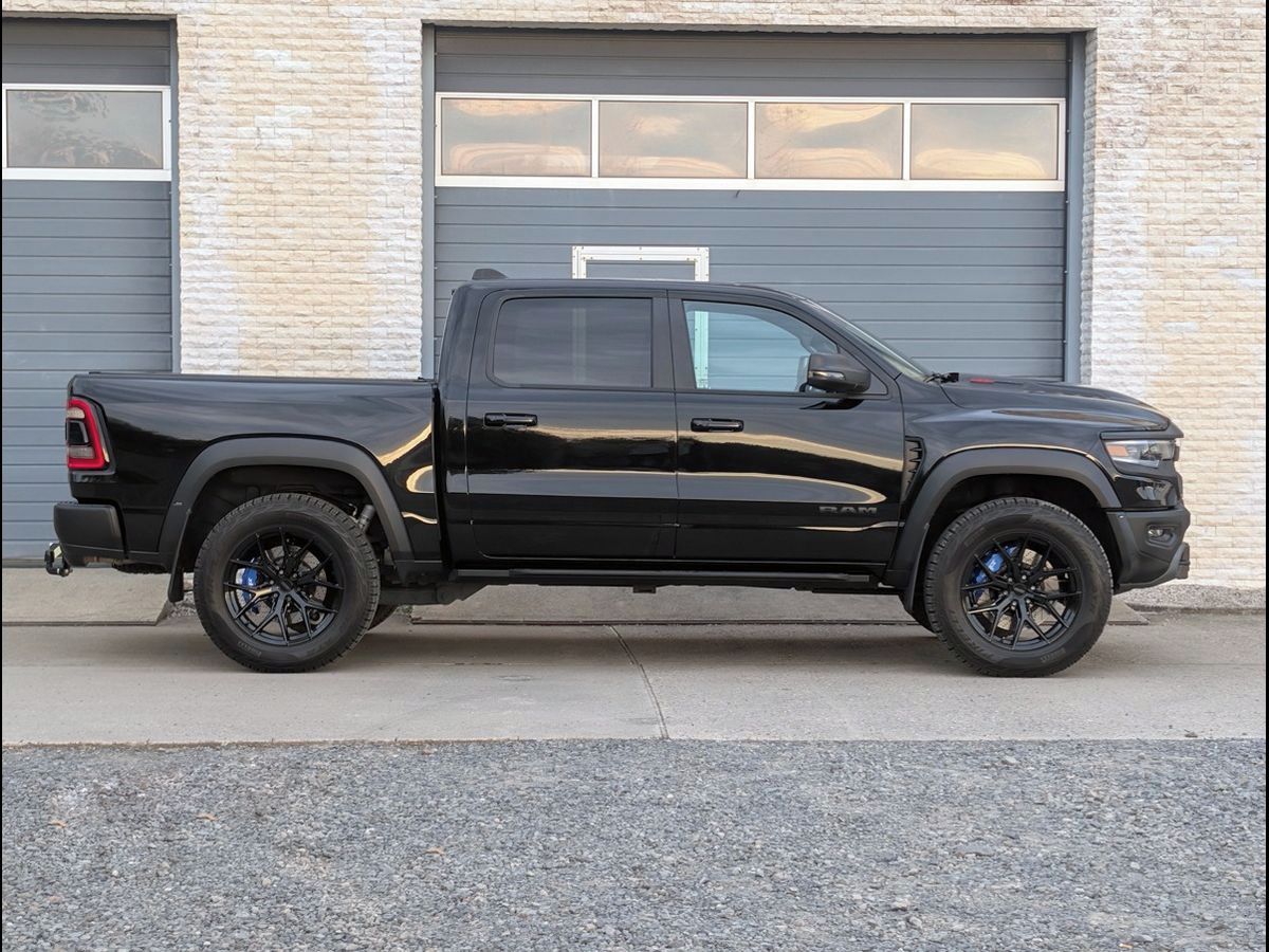 RAM 1500, TRX, Harman/Kardon, Ventilace - fotka 5