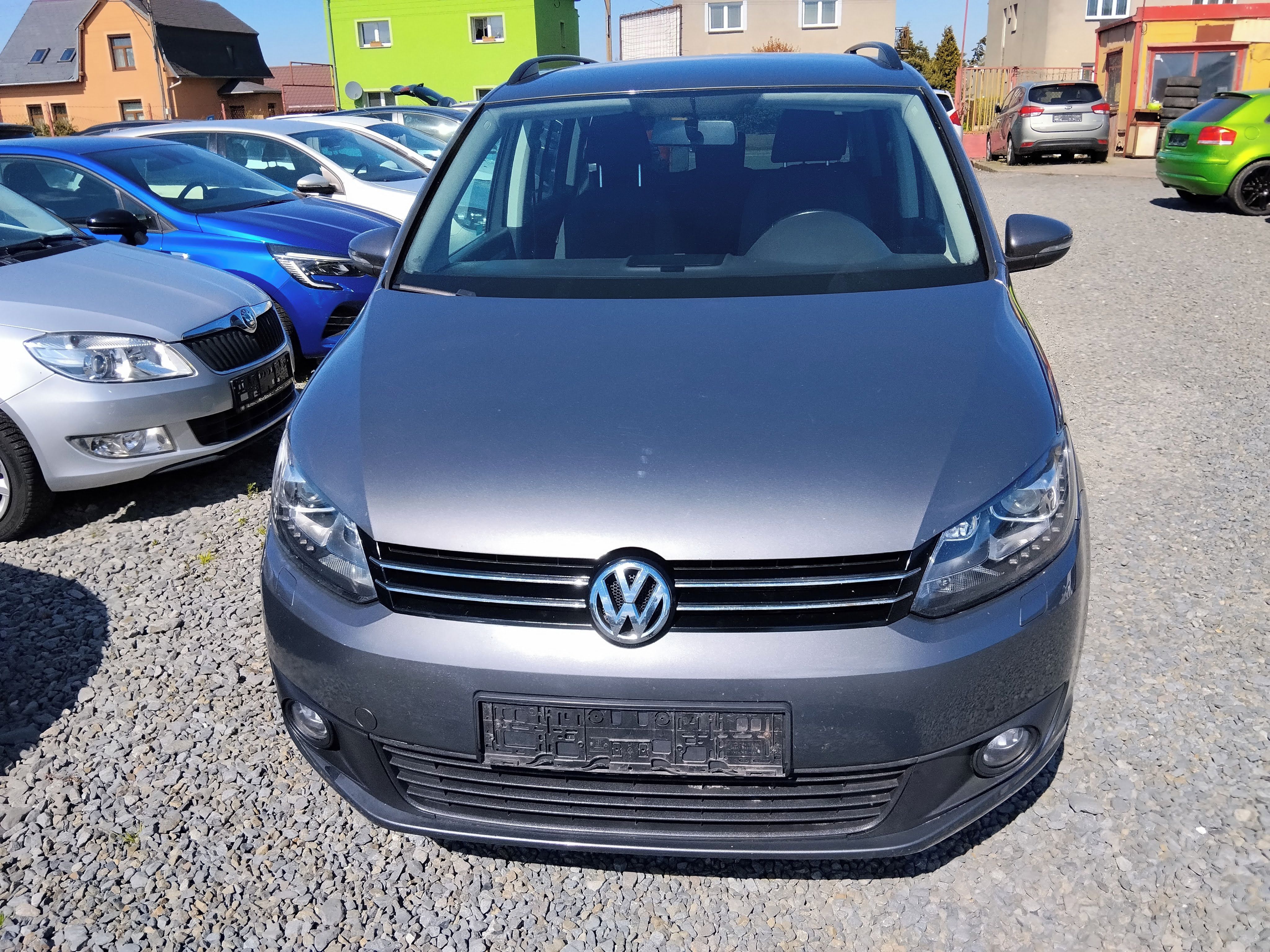 Volkswagen Touran, 1.6 TDI Tažné, Klima, Tempomat - fotka 3