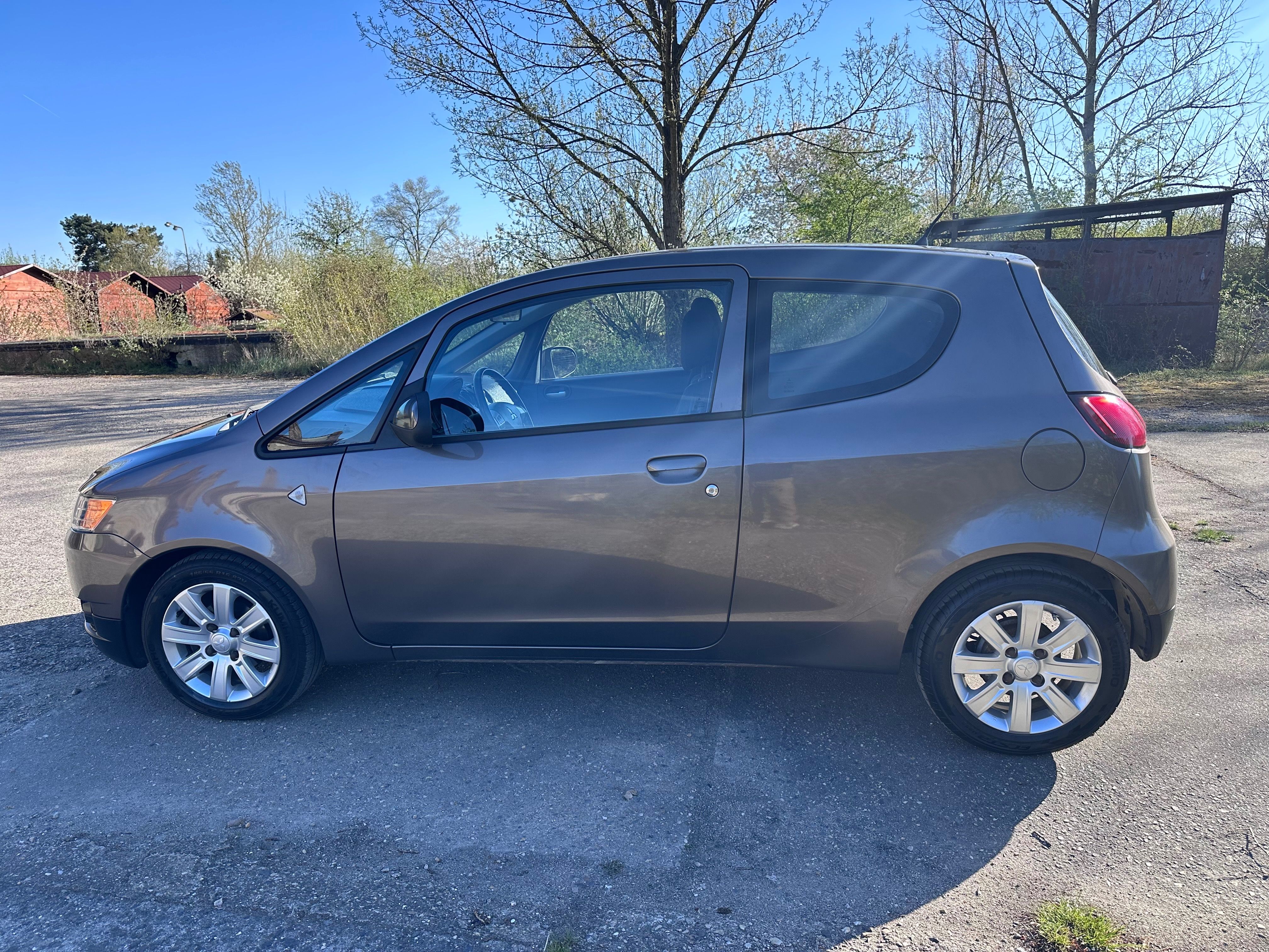 Mitsubishi Colt, 1,1i 55kw - fotka 6