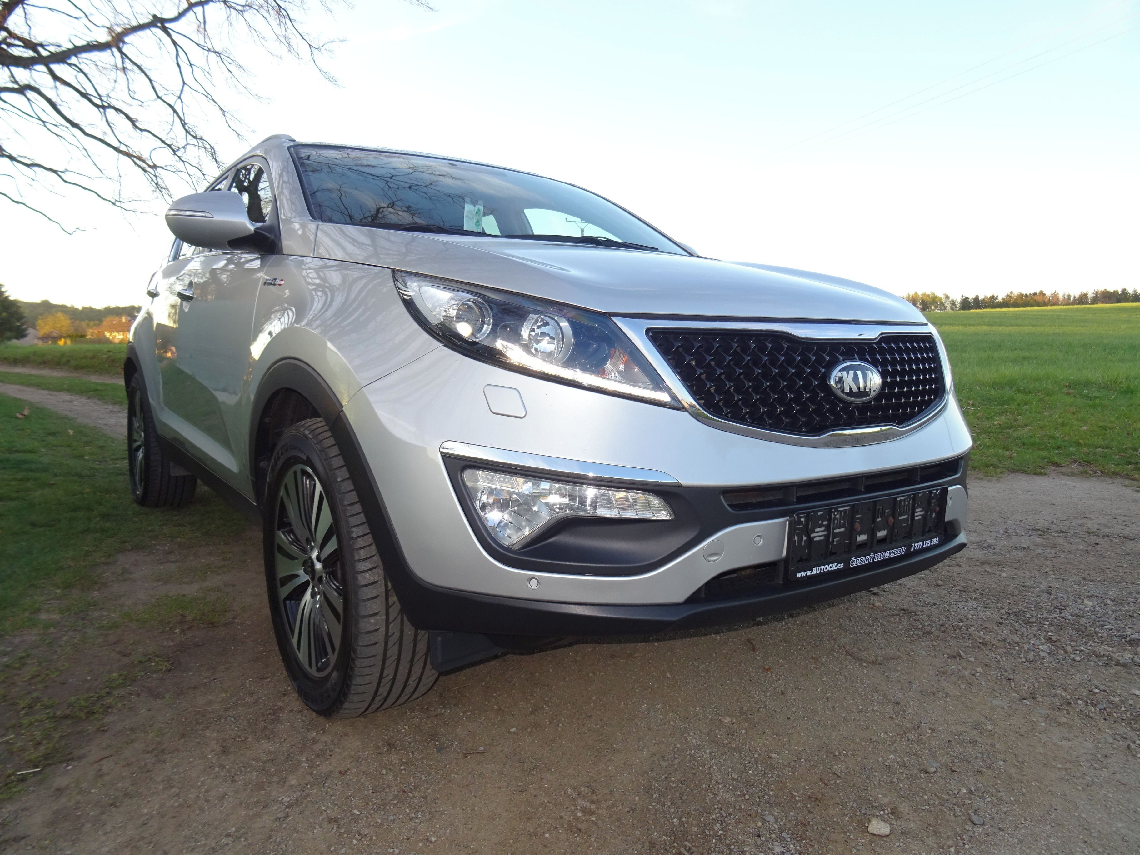 Kia Sportage, 2,0 CRDi 4x4 pěkná výbava - fotka 2
