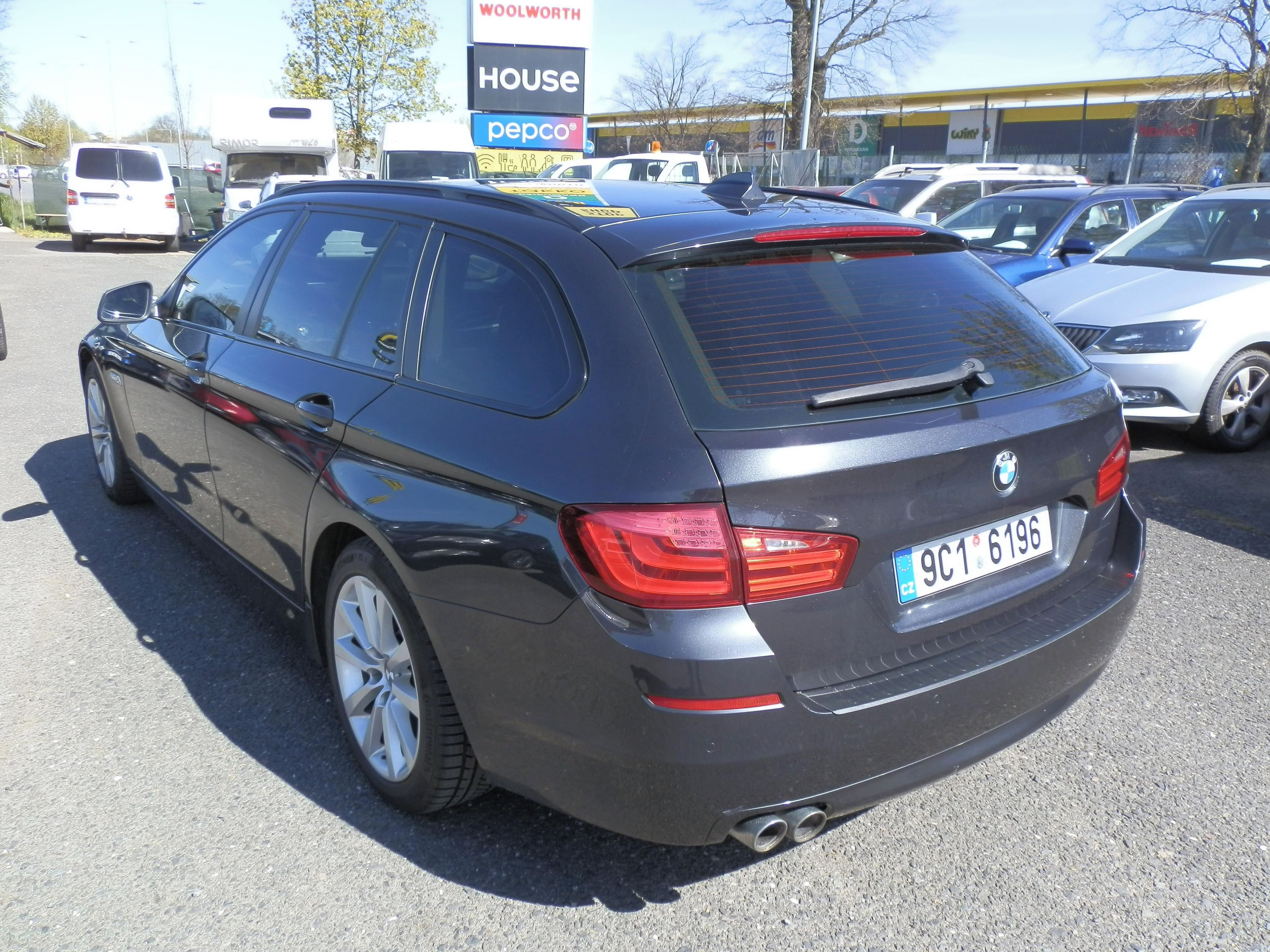 BMW Řada 5, 530D - fotka 3
