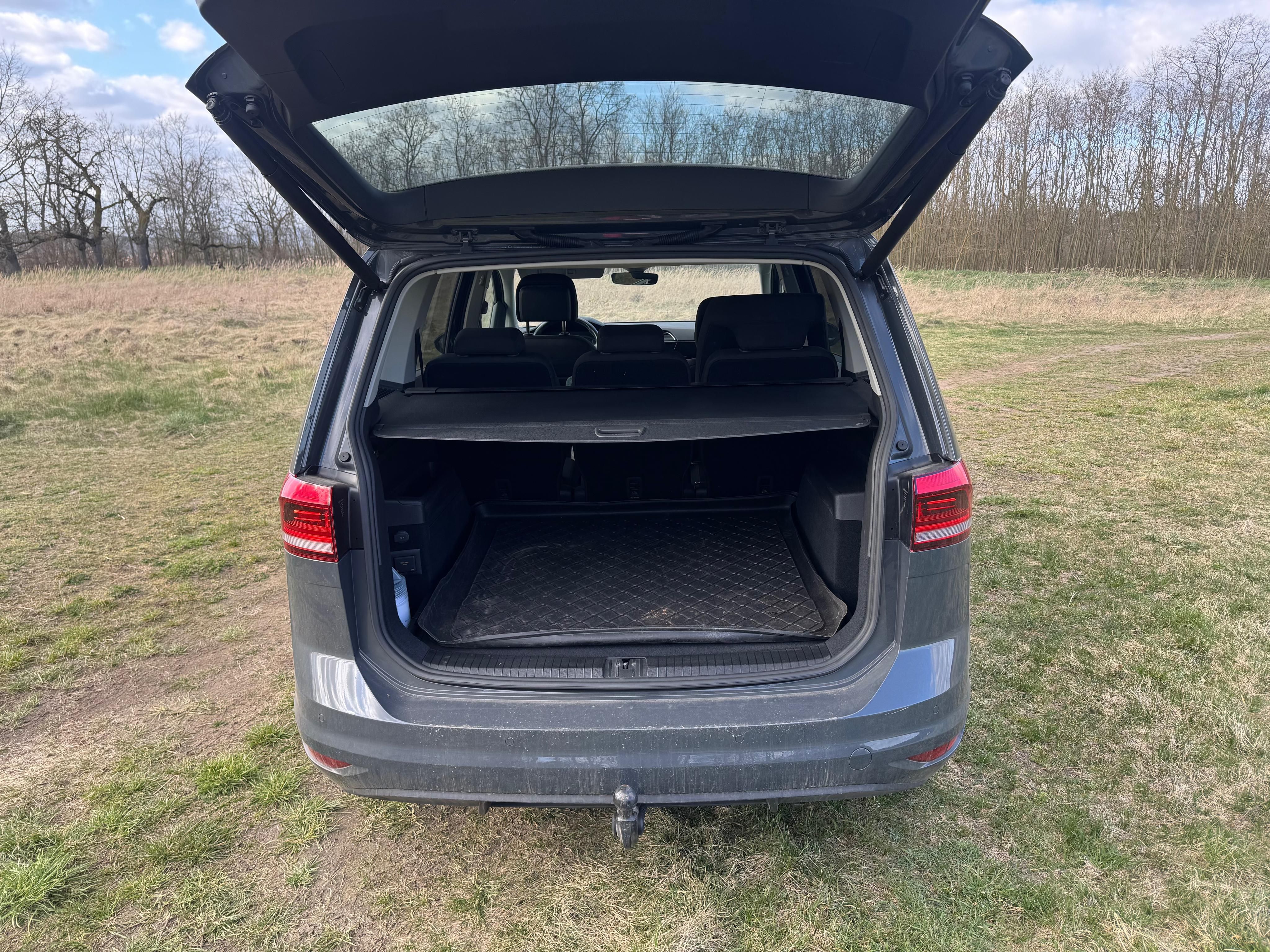 Volkswagen Touran - fotka 3
