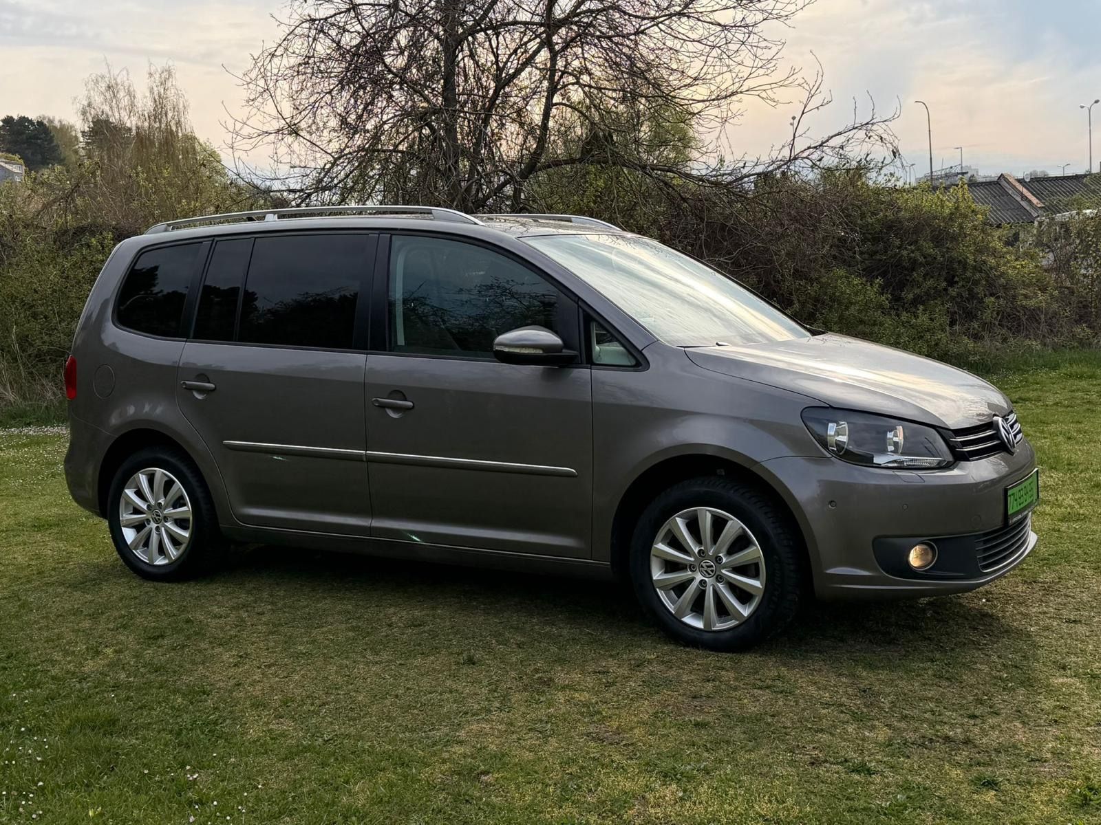 Volkswagen Touran, HIGHLINE 1,4 TSI - NAVIGACE !! - fotka 5