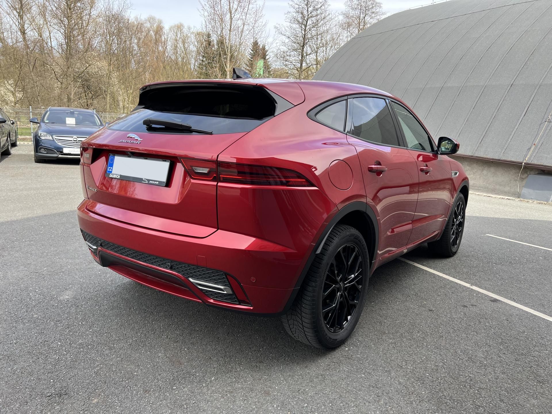 Jaguar E-Pace, 2.0 D165 AWD R-DYNAMIC - fotka 3