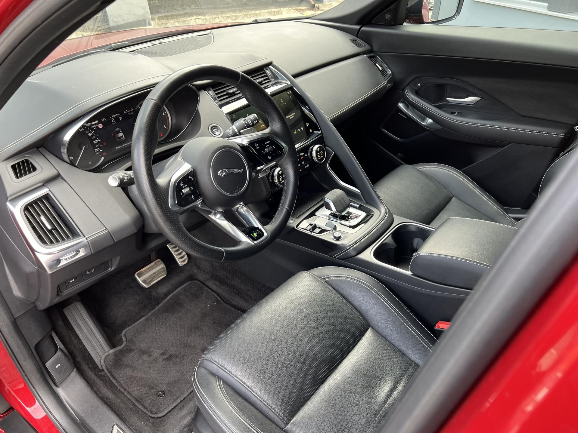 Jaguar E-Pace, 2.0 D165 AWD R-DYNAMIC - fotka 6