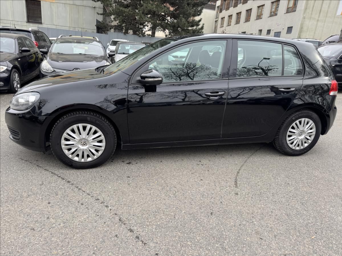 Volkswagen Golf, 1,6 KRASNÝ STAV+NOVÉ ROZVODY ! - fotka 4