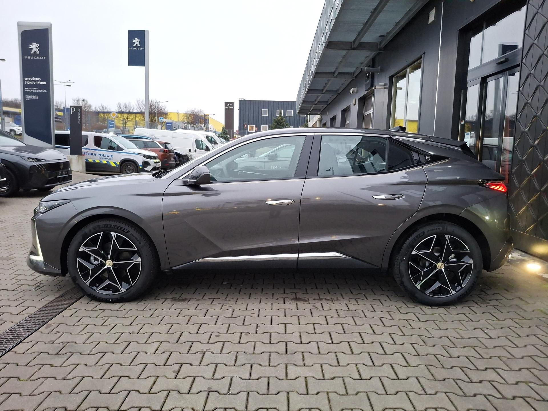 DS 4, EDITION FRANCE 1,5 BlueHDi 130 - fotka 3