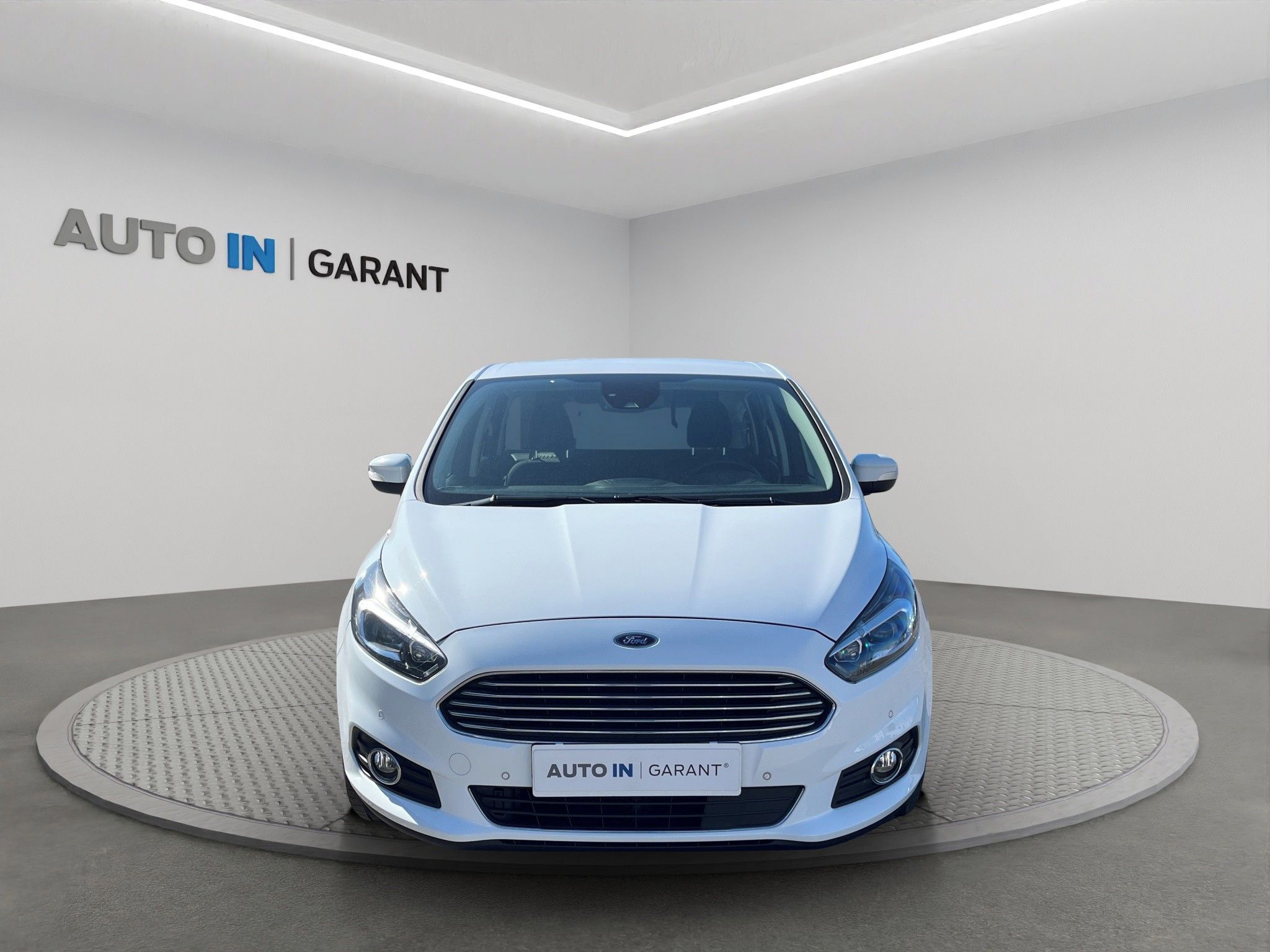 Ford S-MAX, 1.5 121kw, ČR, 1.maj - fotka 2