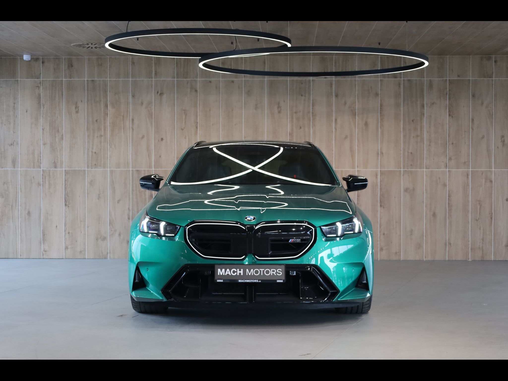 BMW M5, Touring, B&W, Tažné, Ventilace - fotka 2